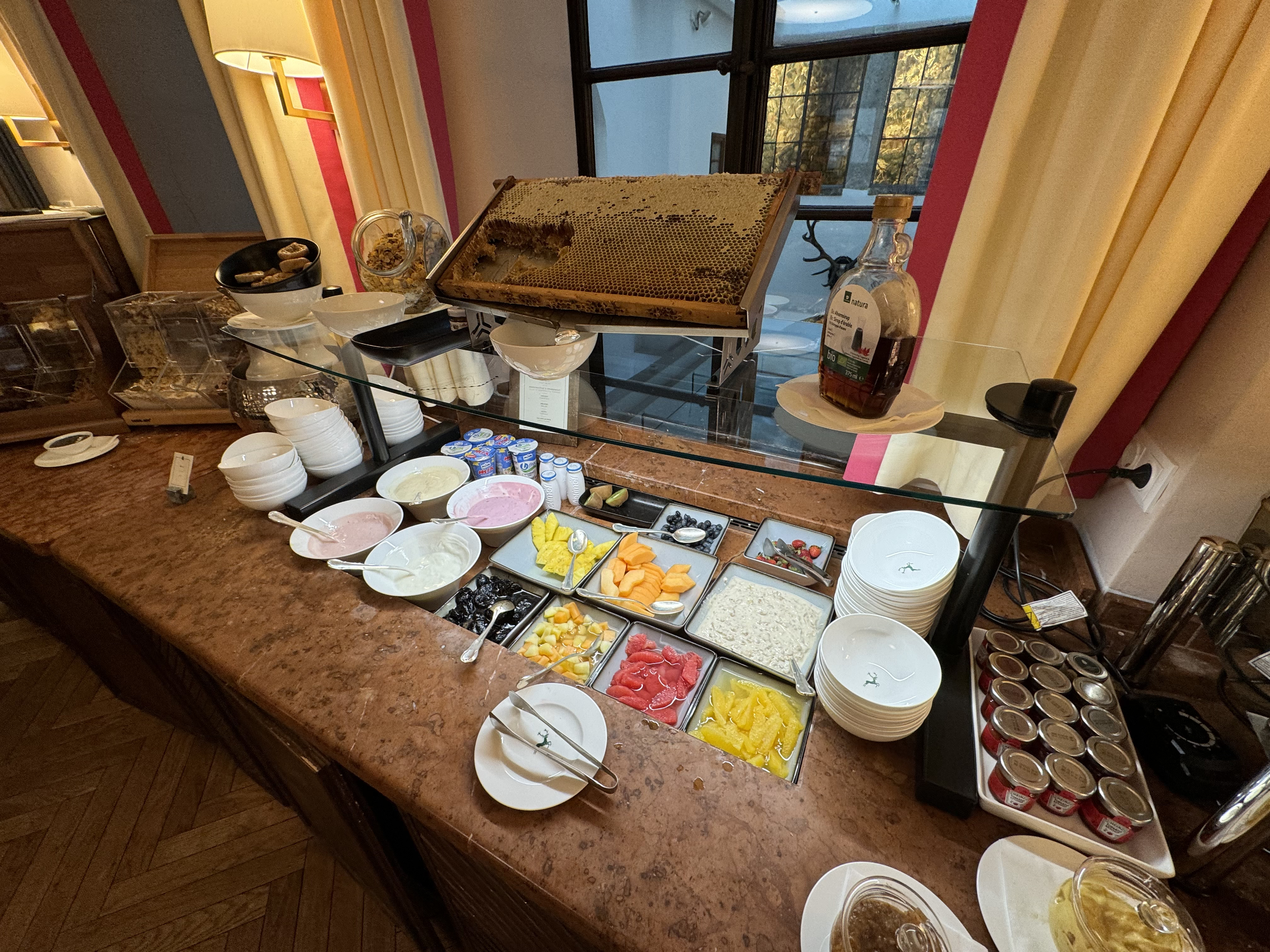 Hotel Goldener Hirsch Breakfast Fruits