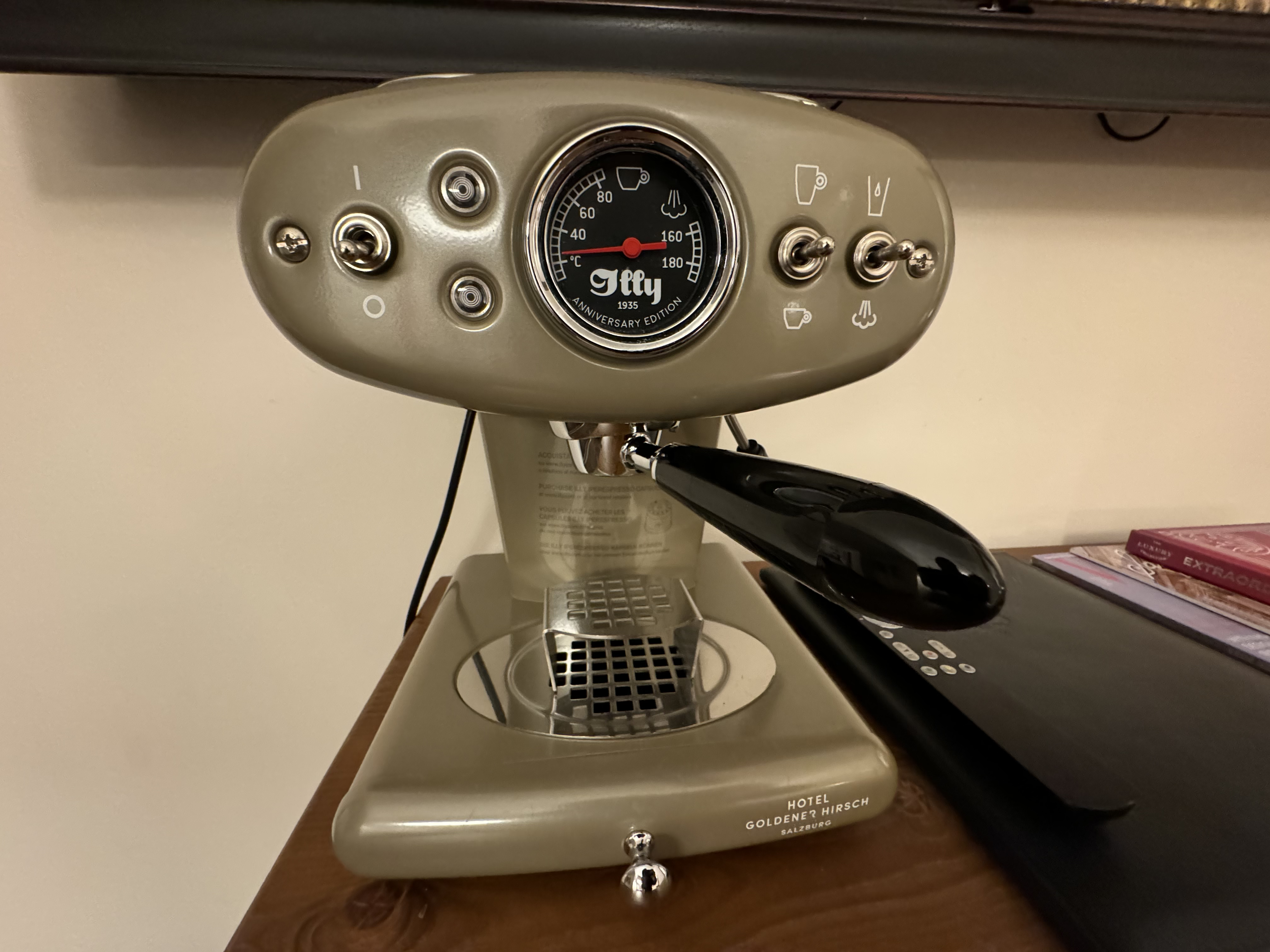 Hotel Goldener Hirsch Coffee Machine