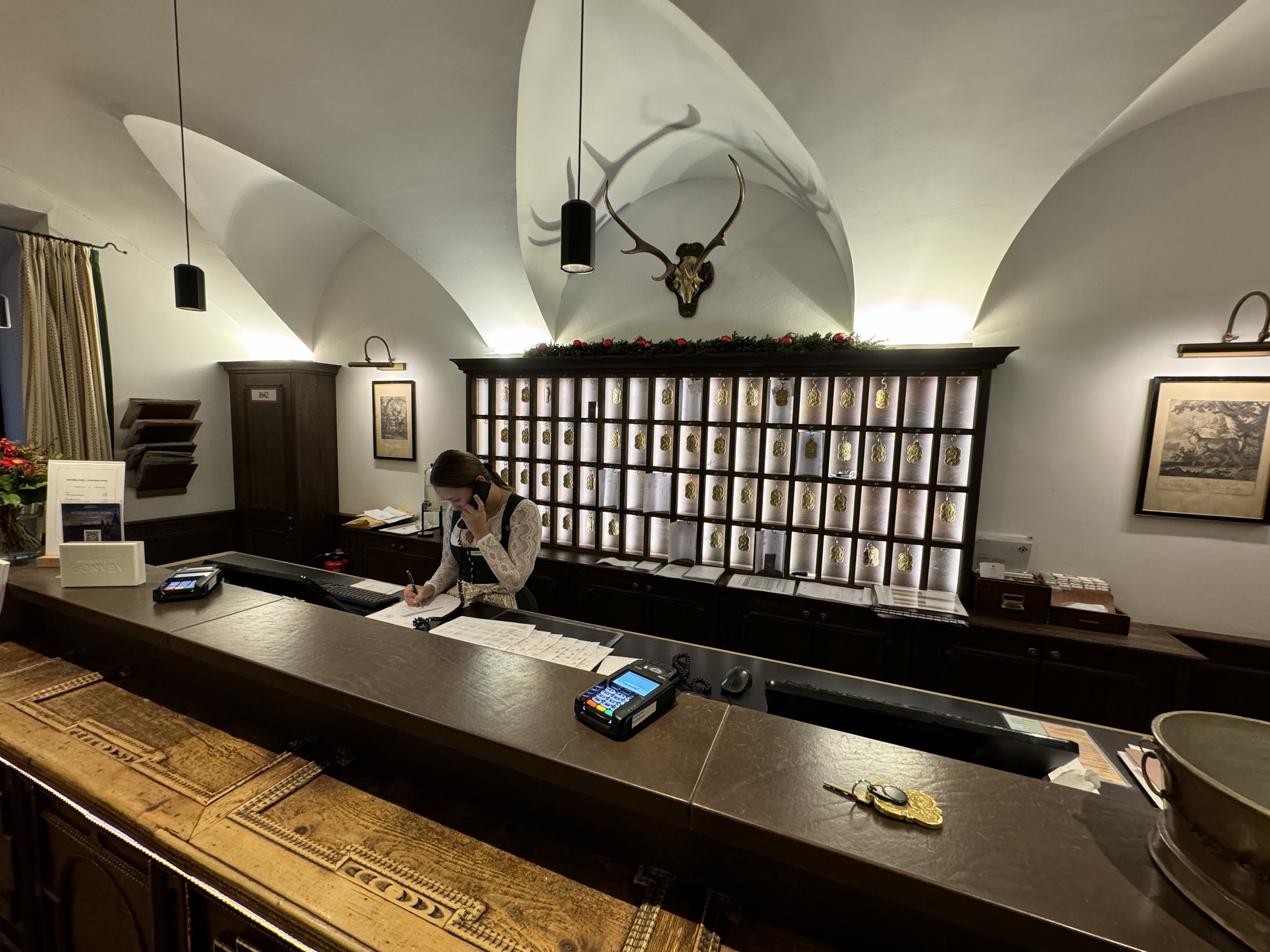 Hotel Goldener Hirsch Front Desk