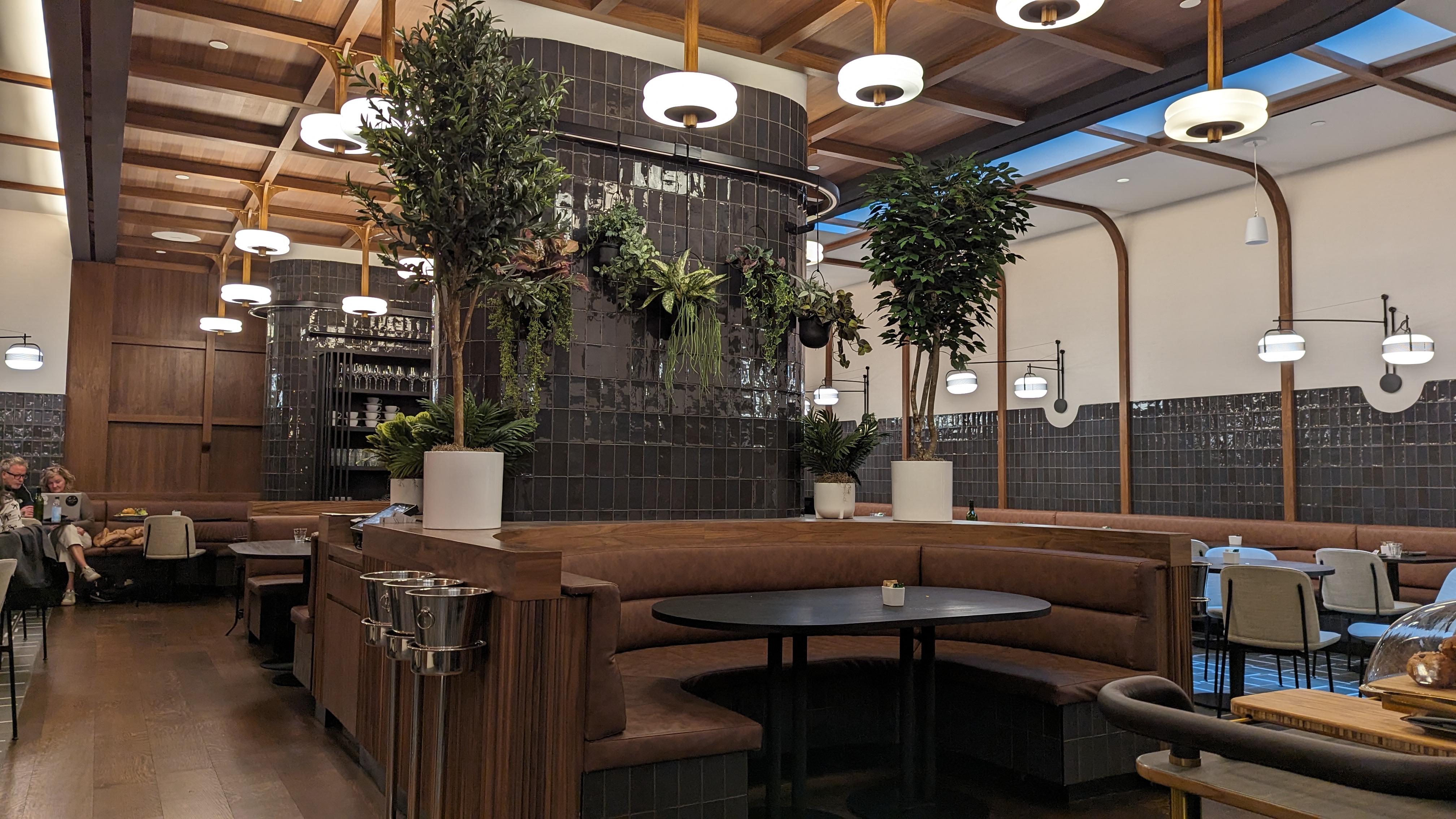 Motto by Hilton New York City Times Square food and beverage restaurant bar