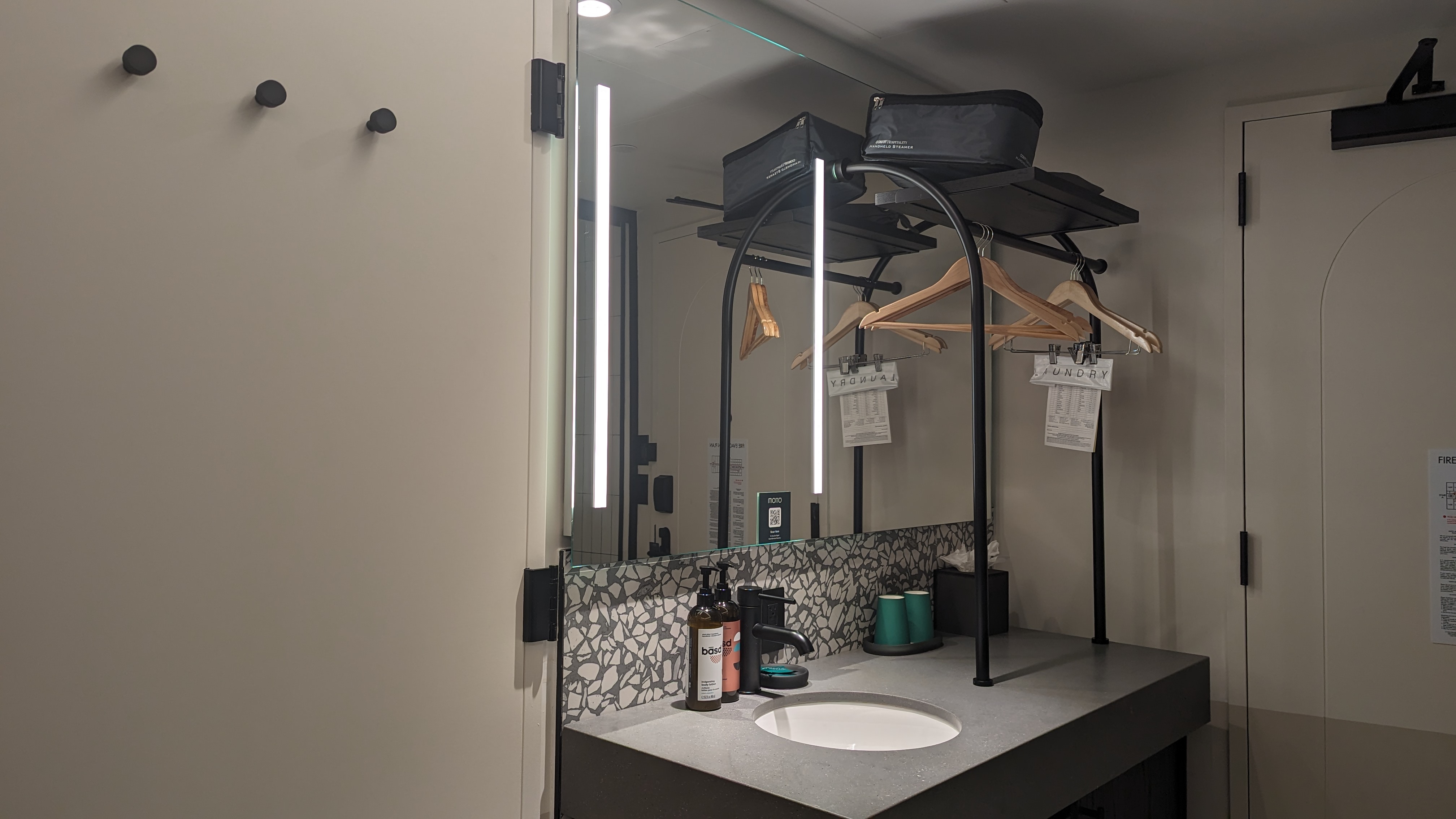 Motto by Hilton New York City Times Square guestroom bathroom
