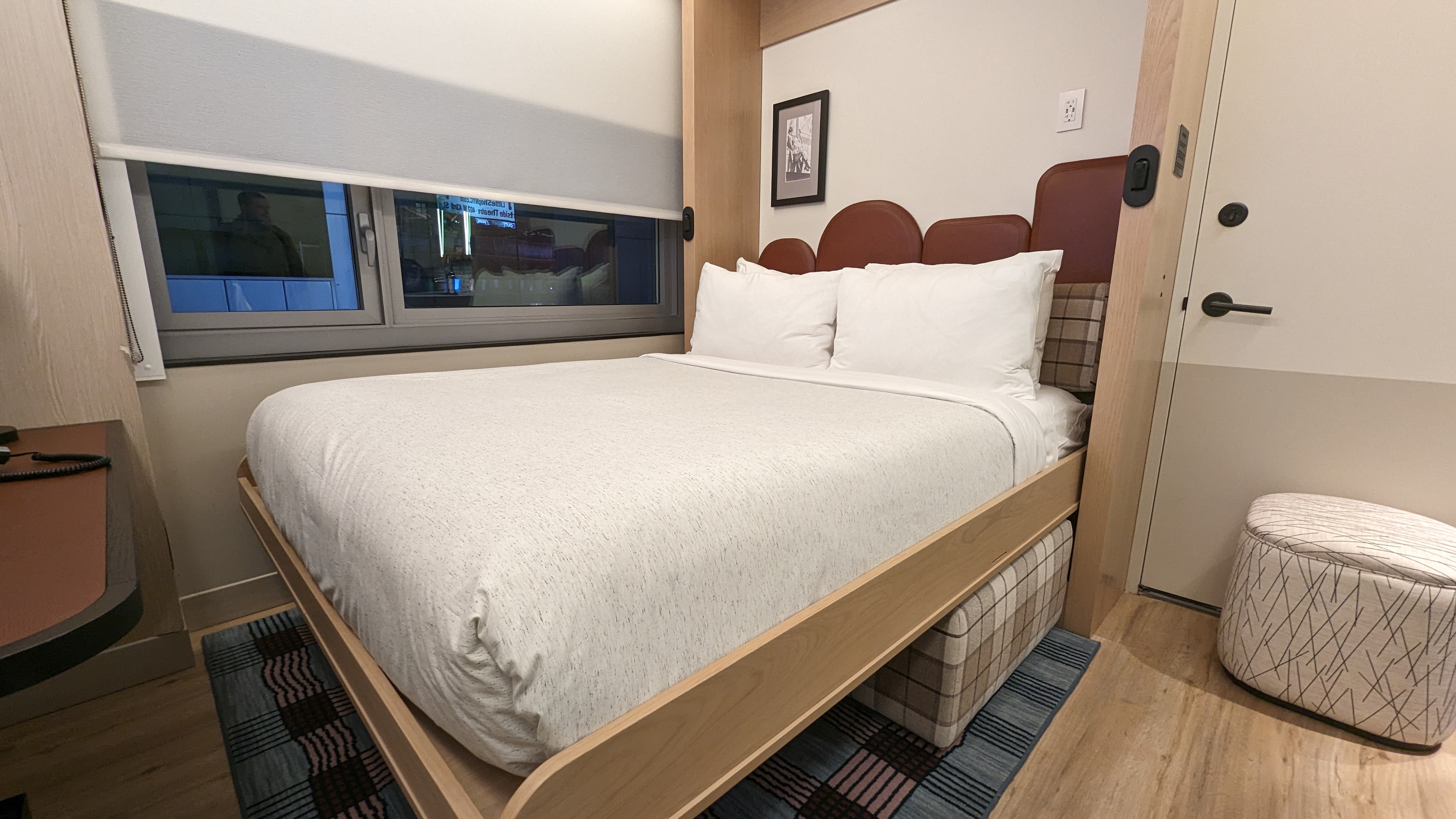 Motto by Hilton New York City Times Square guestroom bed