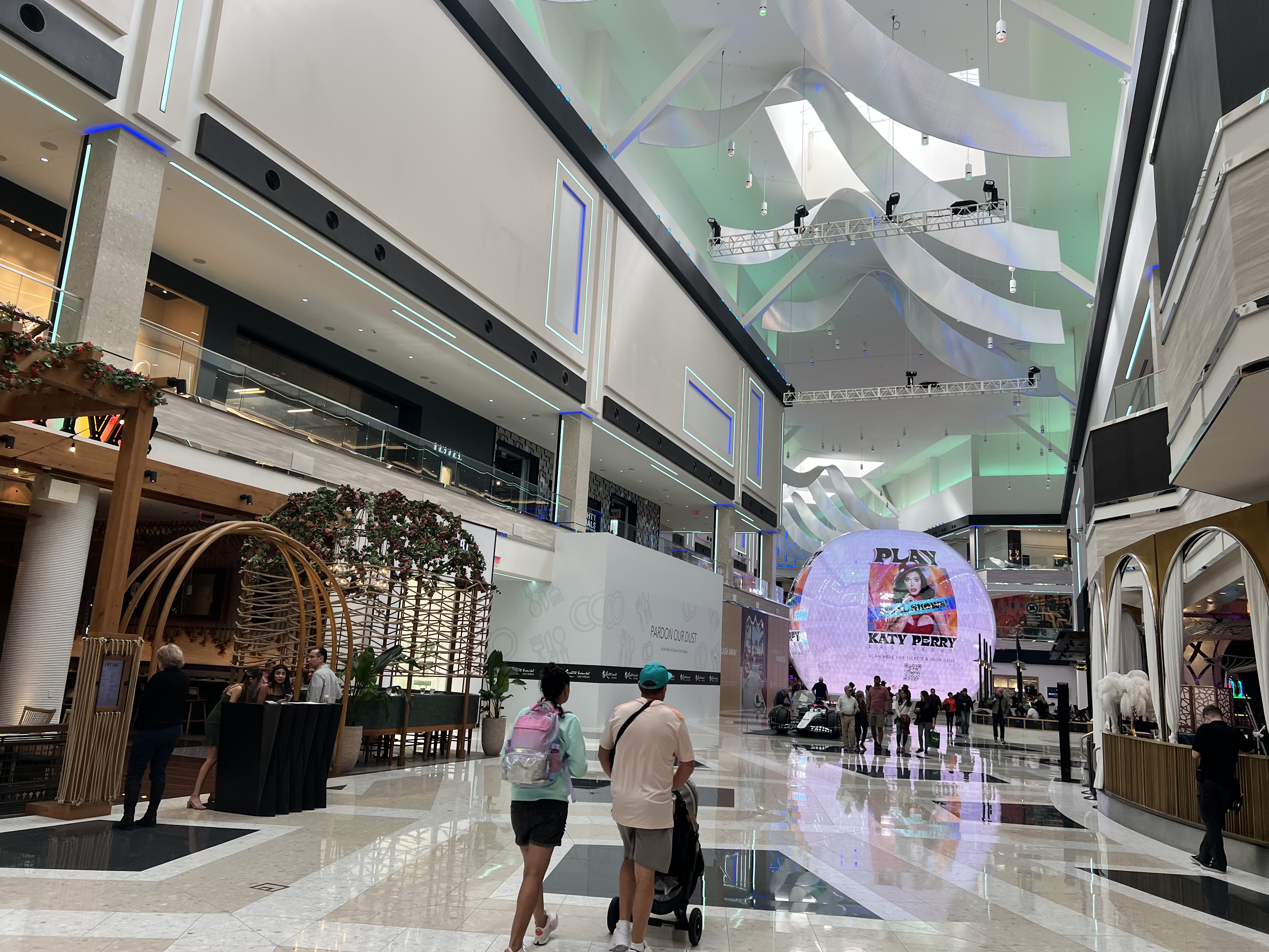 Resorts World Mall