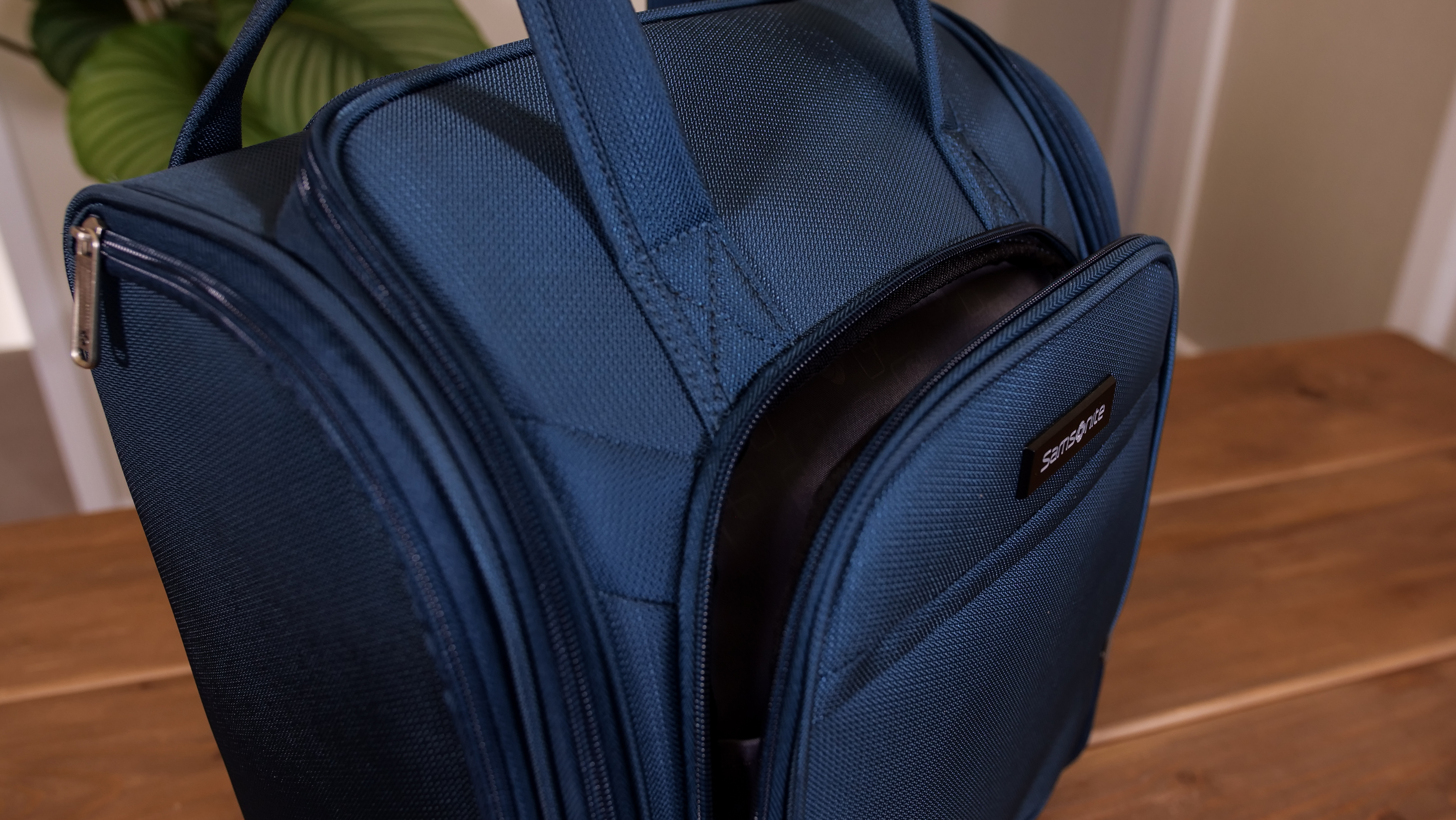 Samsonite Ascella X Softside Exterior Pockets Samsonite Ascella X Softside Exterior Pockets