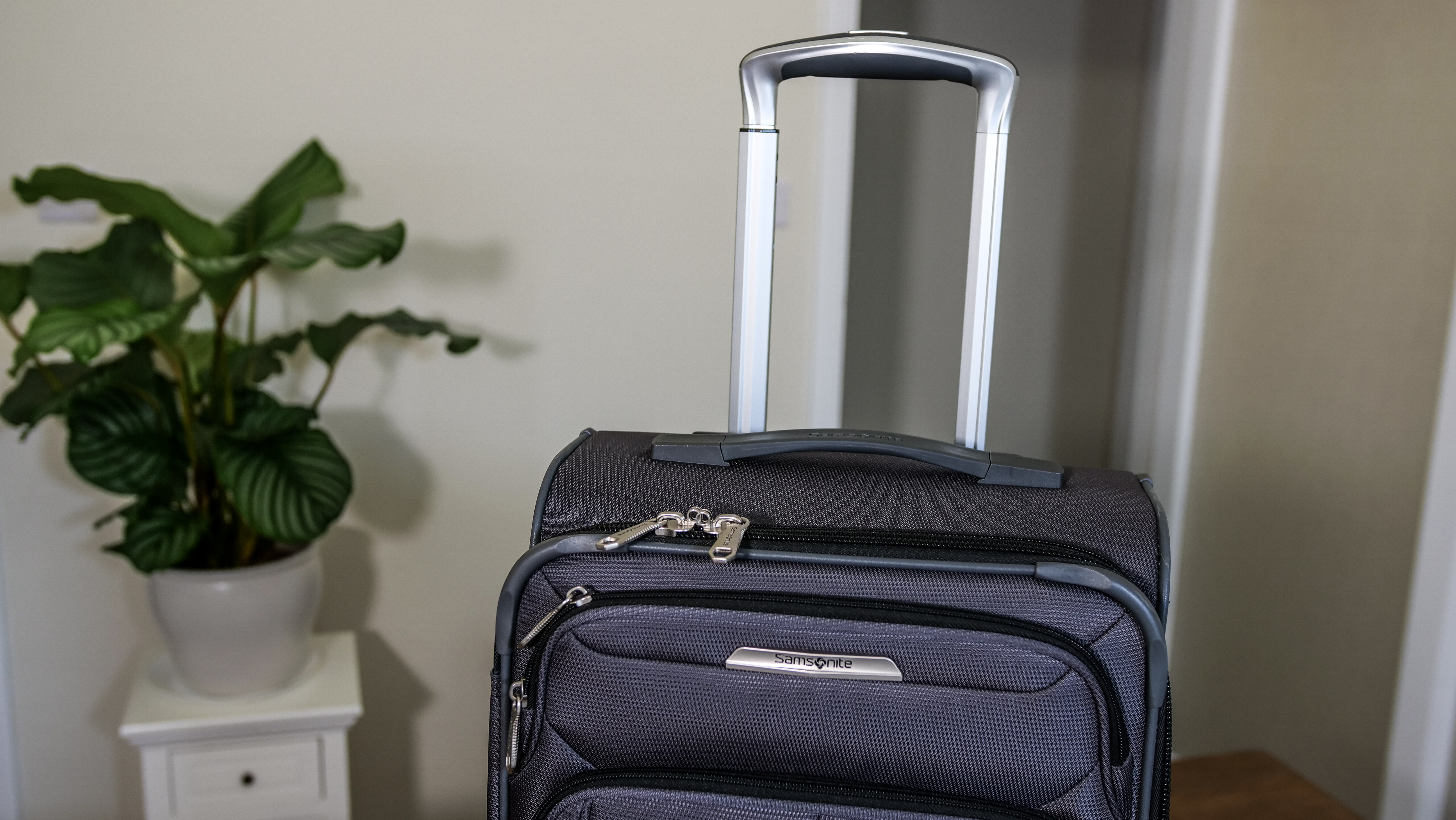 Samsonite Solyte DLX Softside Telescopic Handle Samsonite Solyte DLX Softside Telescopic Handle
