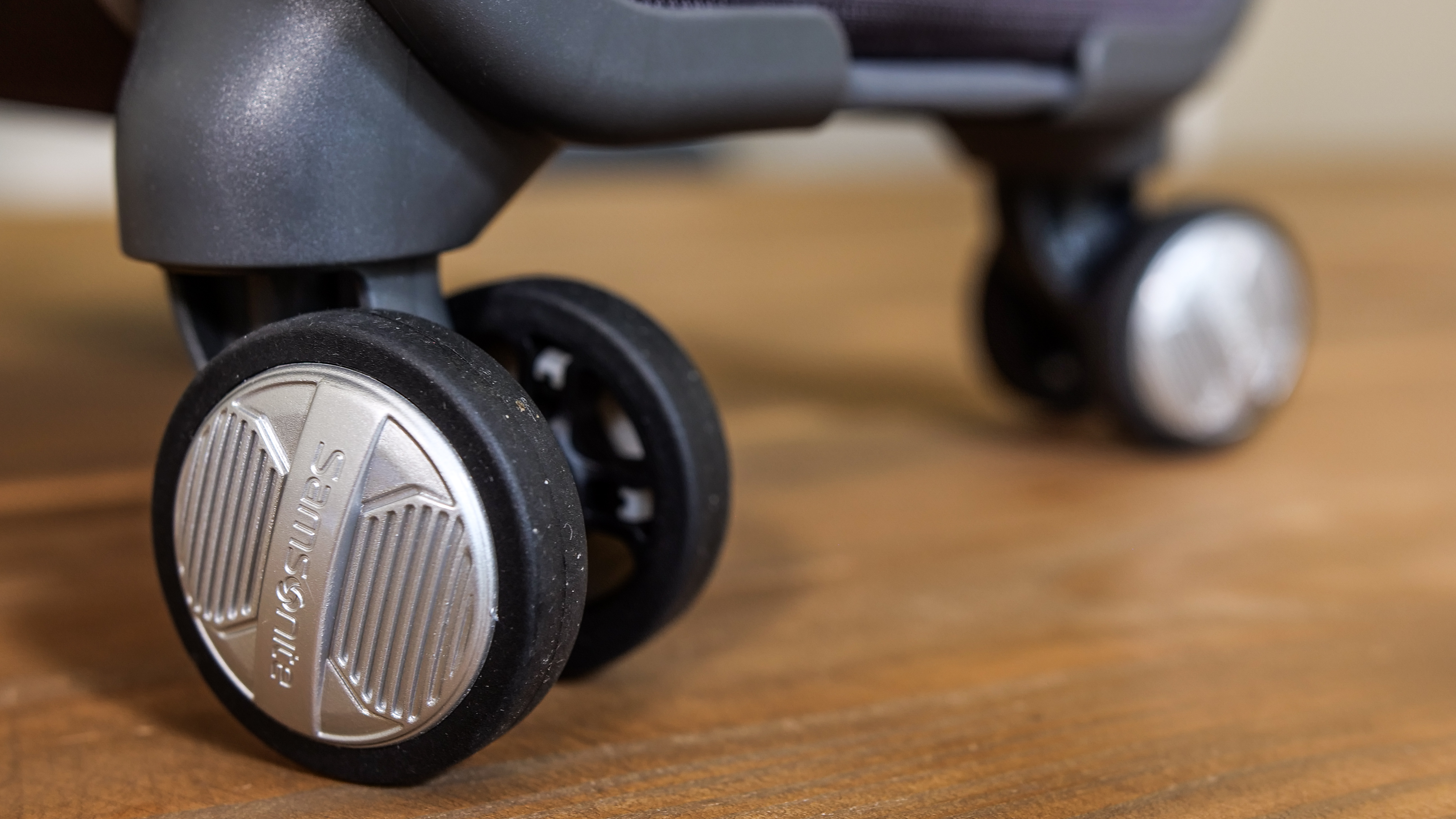 Samsonite Solyte DLX Wheels Samsonite Solyte DLX Wheels