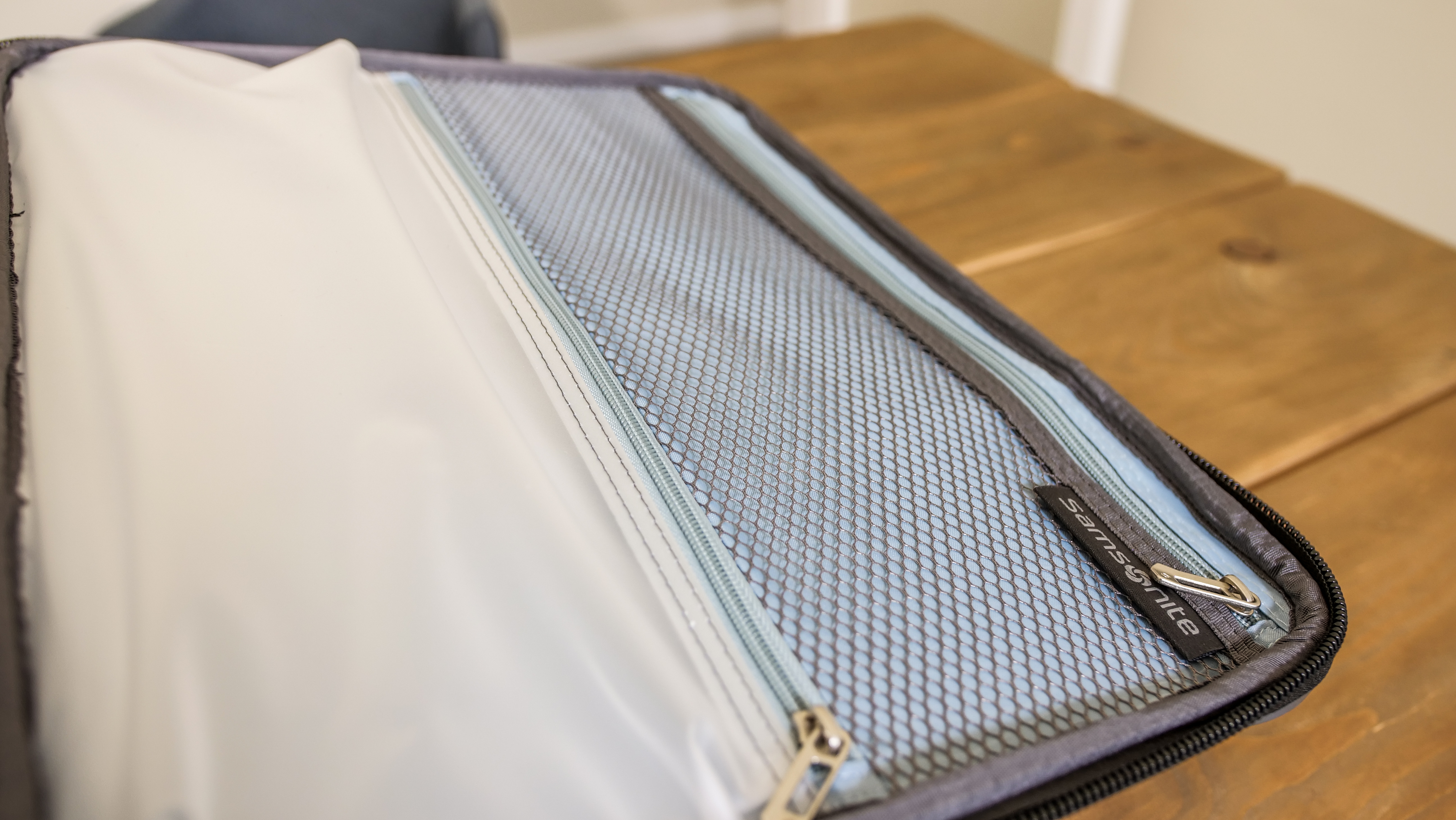 Samsonite Solyte DLX interior pockets Samsonite Solyte DLX interior pockets