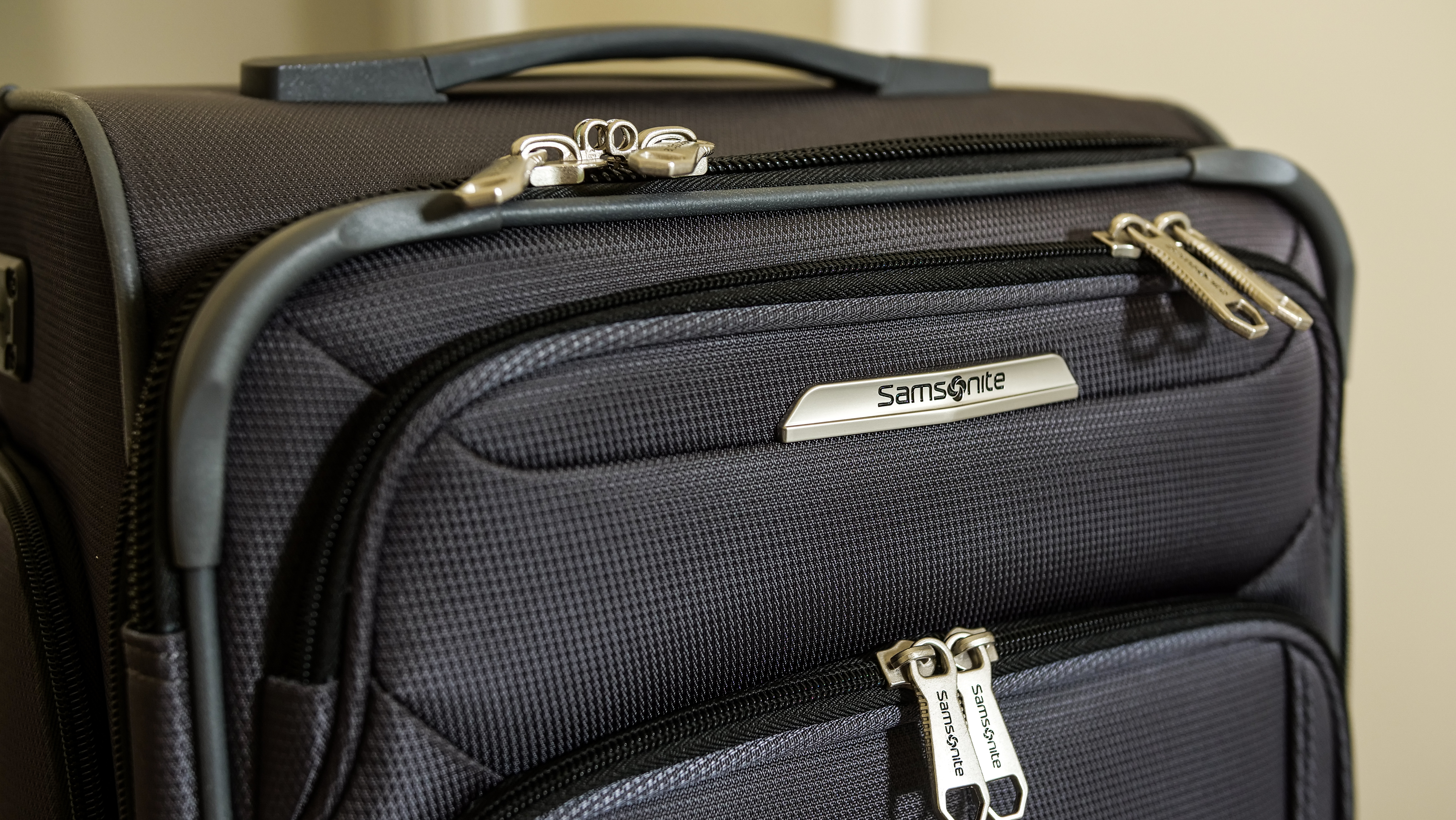 Samsonite Solyte DLX style and look Samsonite Solyte DLX style and look