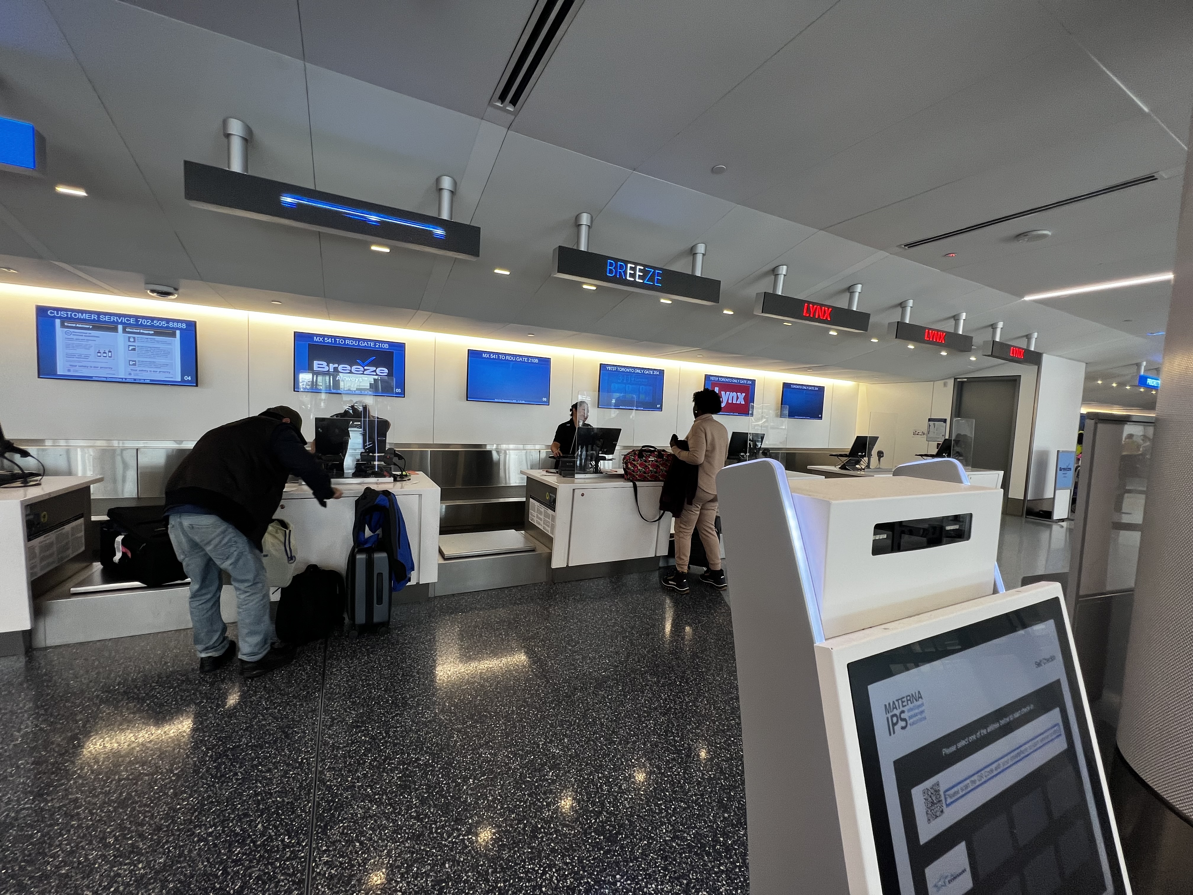 Breeze Airways Check in Counter LAX Breeze Airways Check in Counter LAX