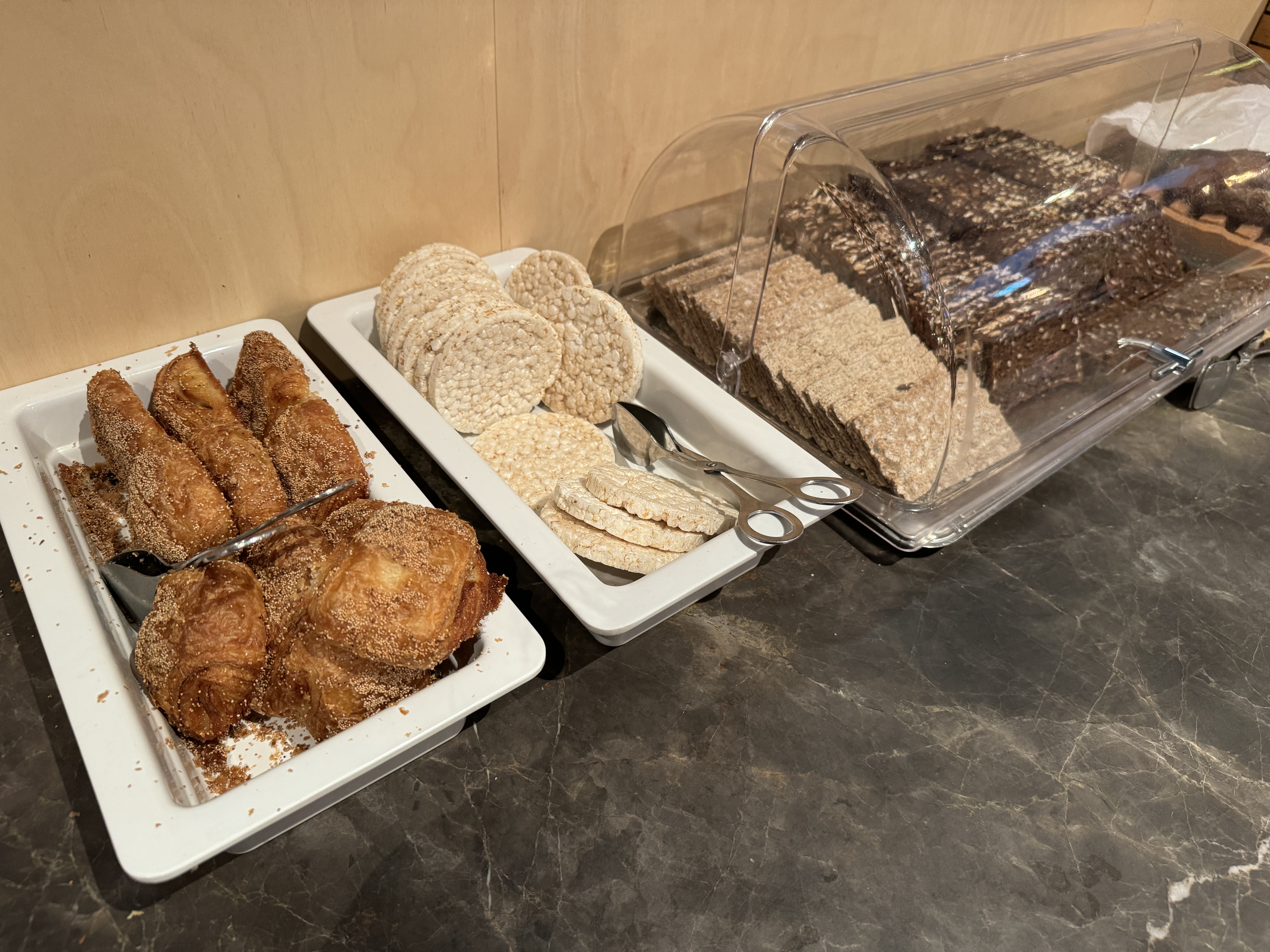 Carlsberg Aviator Lounge CPH breads Carlsberg Aviator Lounge CPH breads