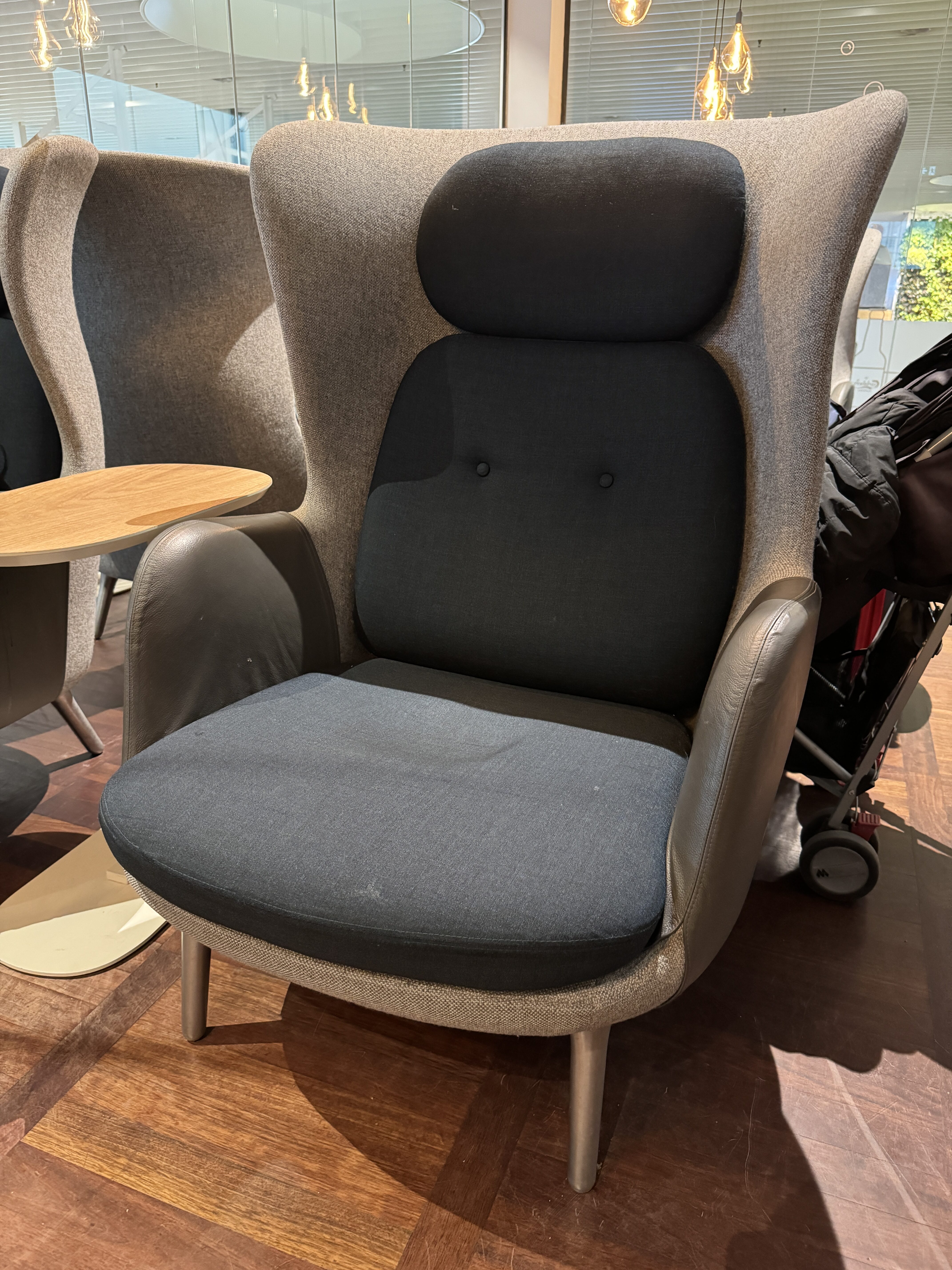 Carlsberg Aviator Lounge CPH chair Carlsberg Aviator Lounge CPH chair