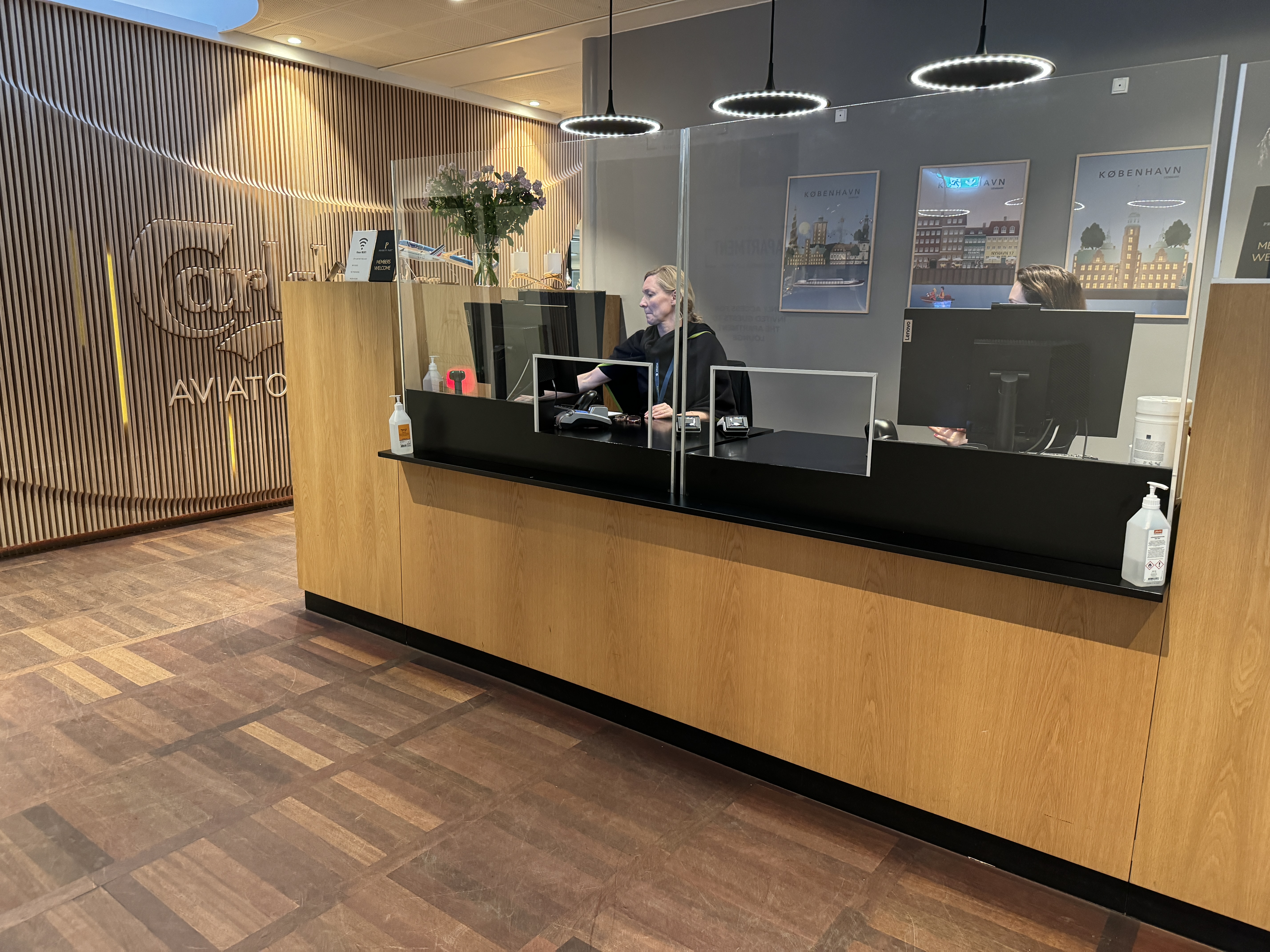 Carlsberg Aviator Lounge CPH check in desk Carlsberg Aviator Lounge CPH check in desk