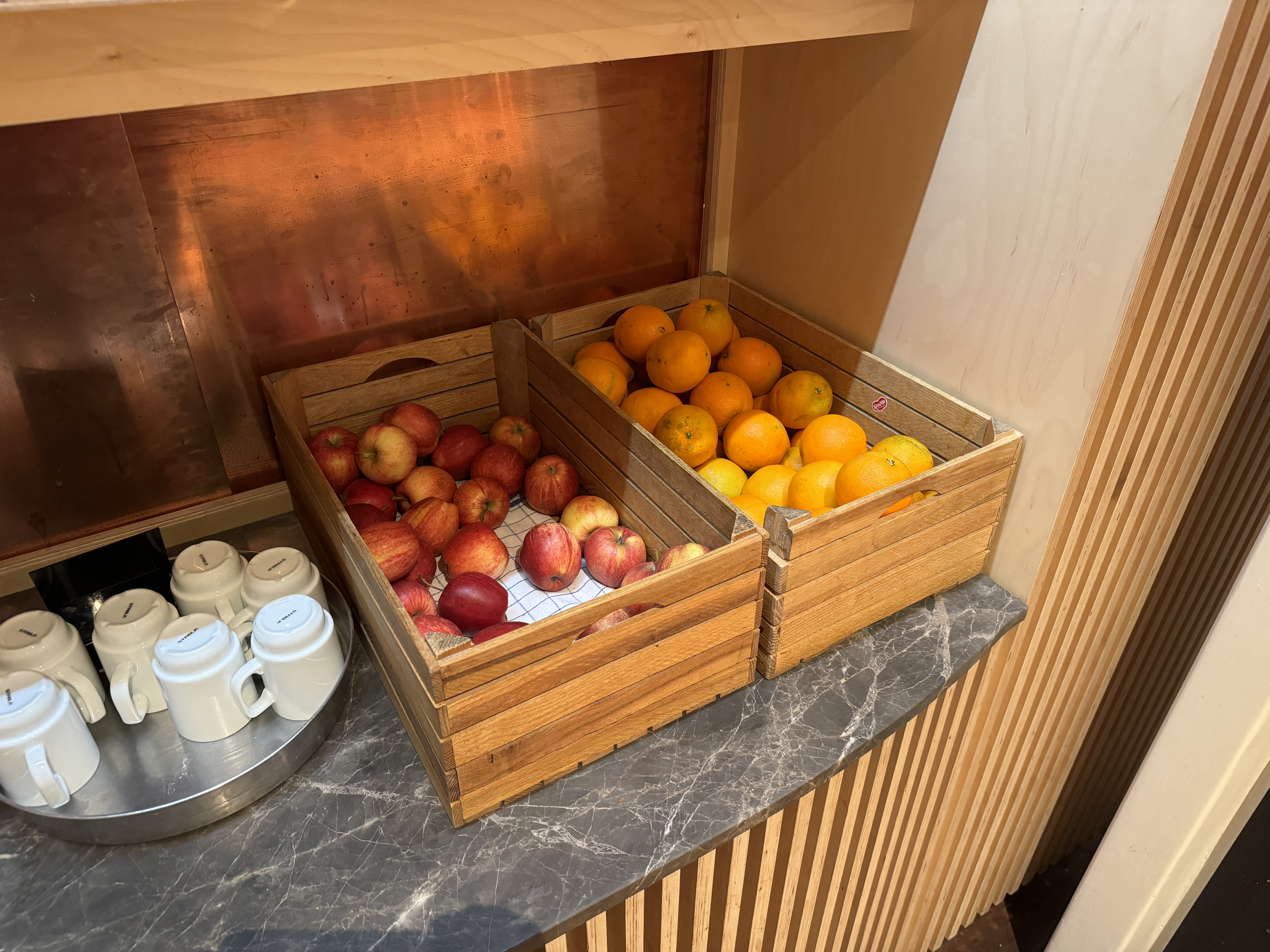 Carlsberg Aviator Lounge CPH fruit Carlsberg Aviator Lounge CPH fruit
