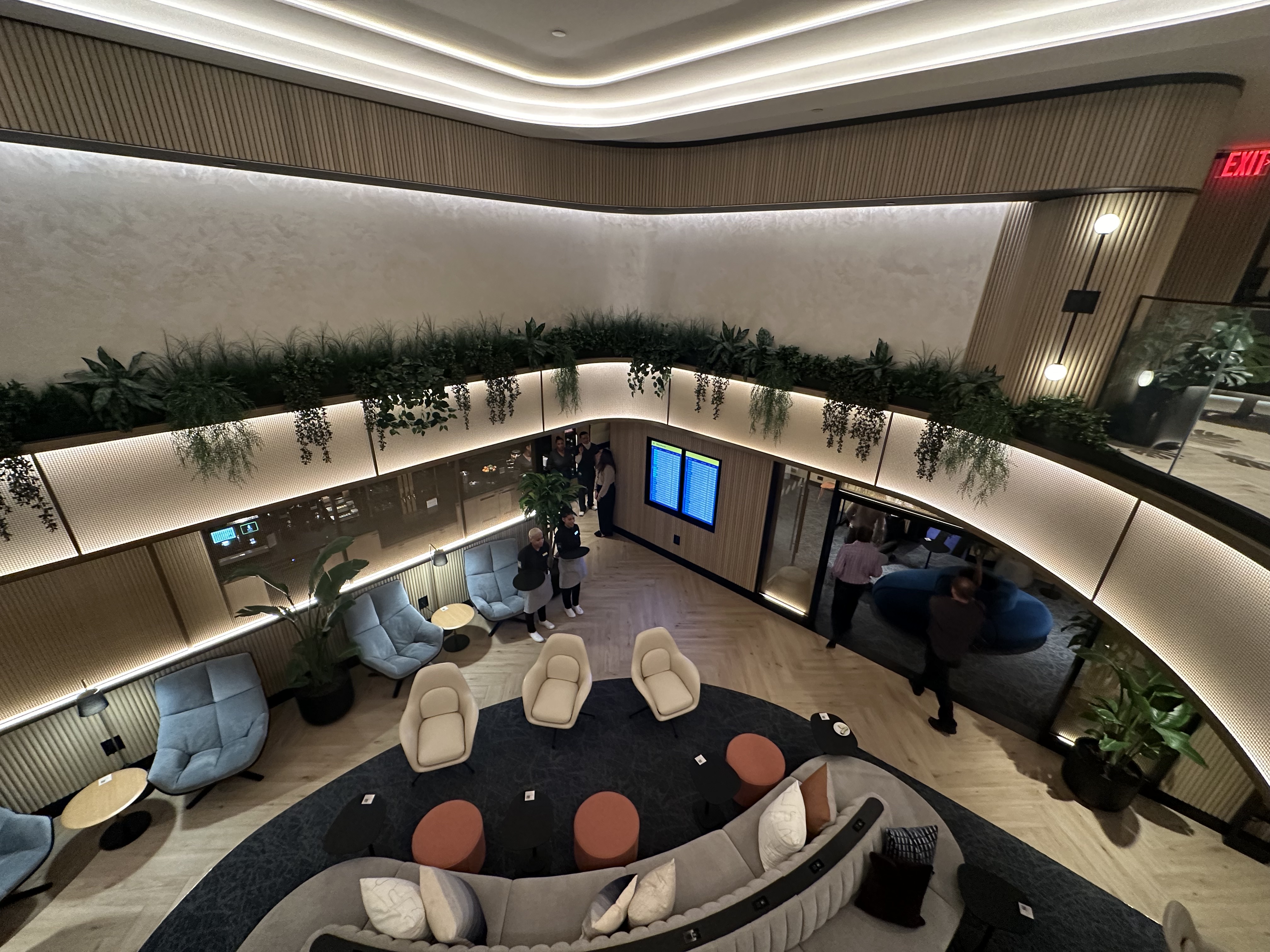 Chase LGA lounge lighting