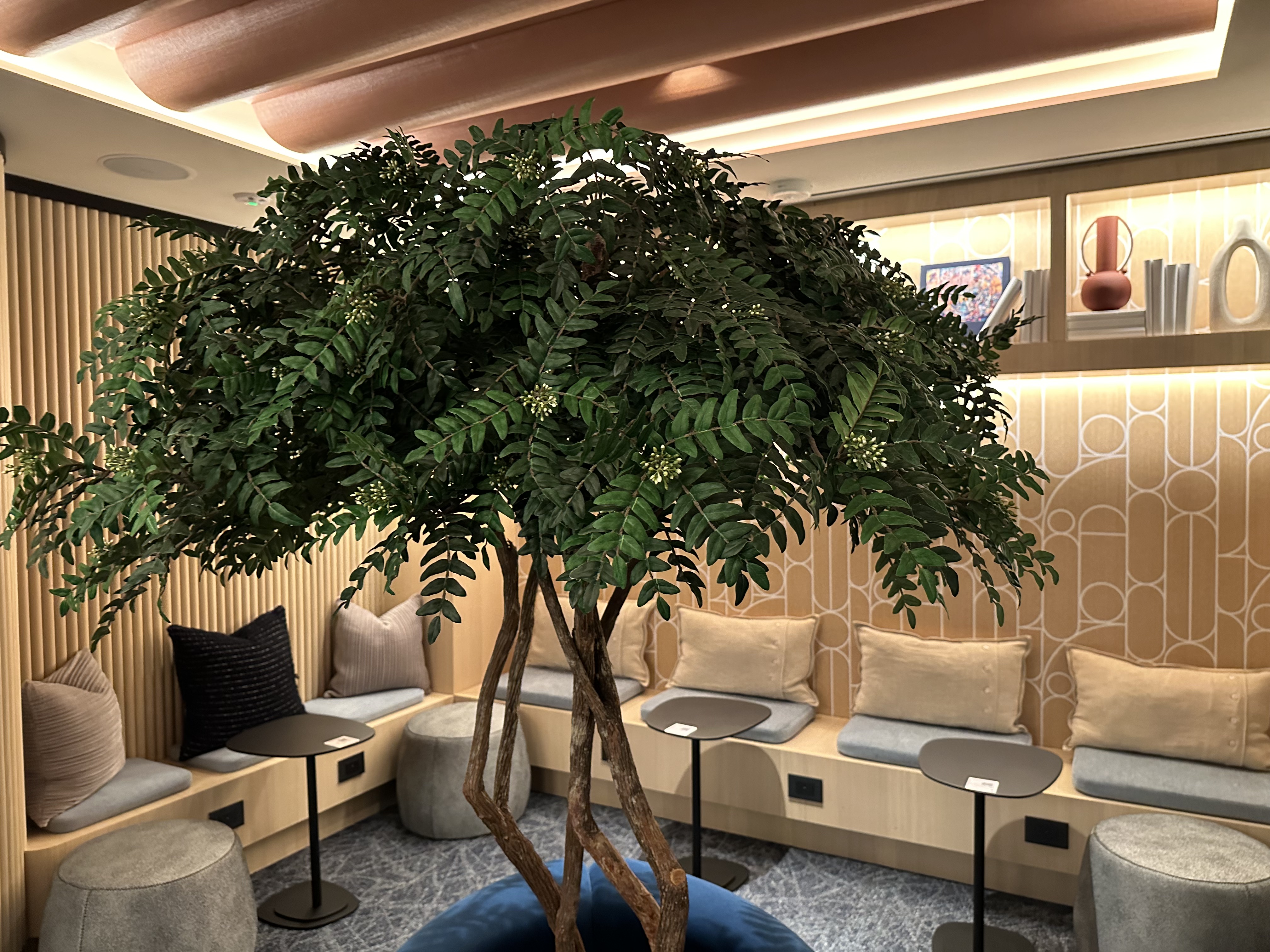 Chase LGA lounge seating