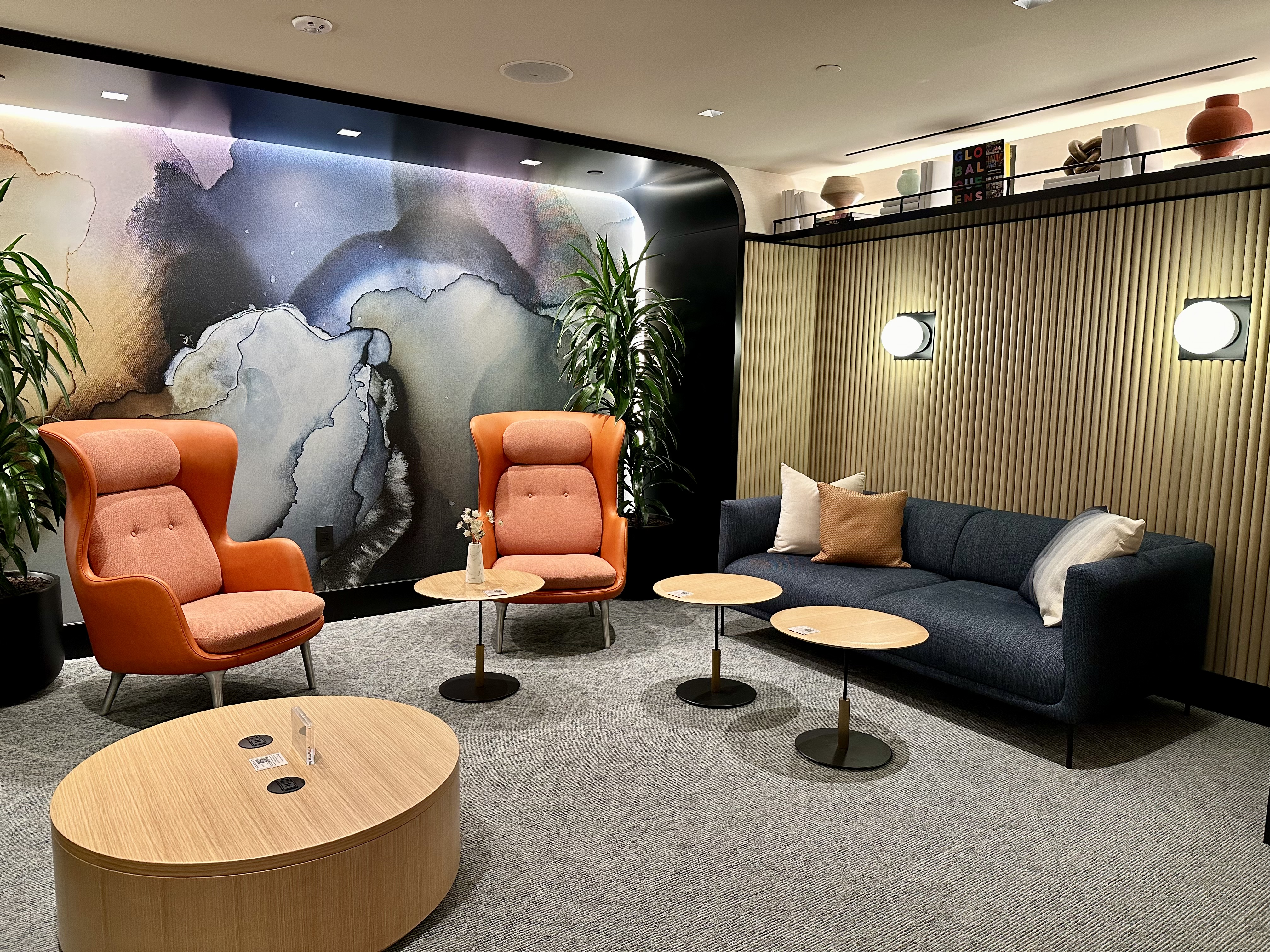 Chase lounge LGA seats