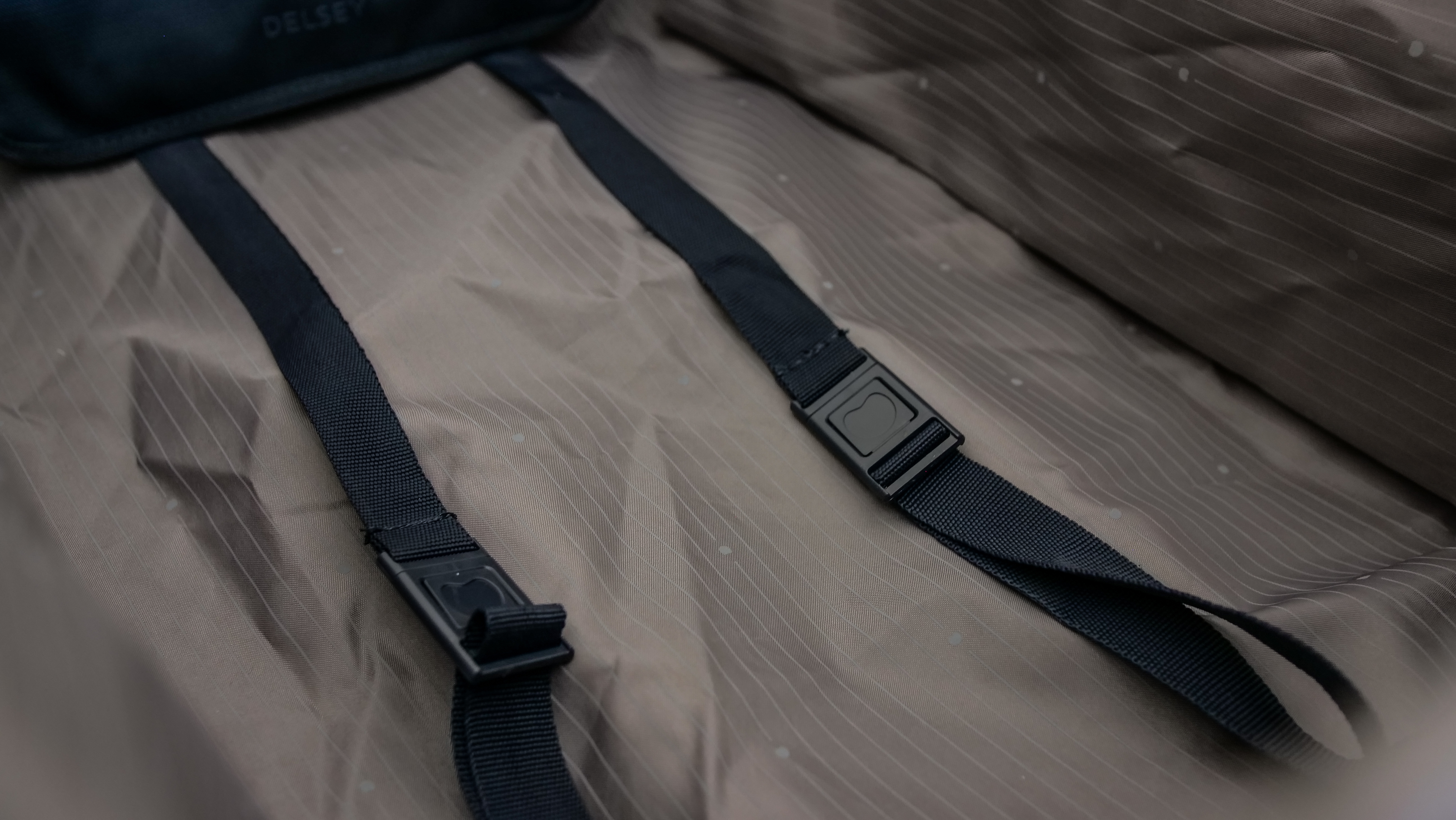 Delsey Helium DLX lining Delsey Helium DLX lining