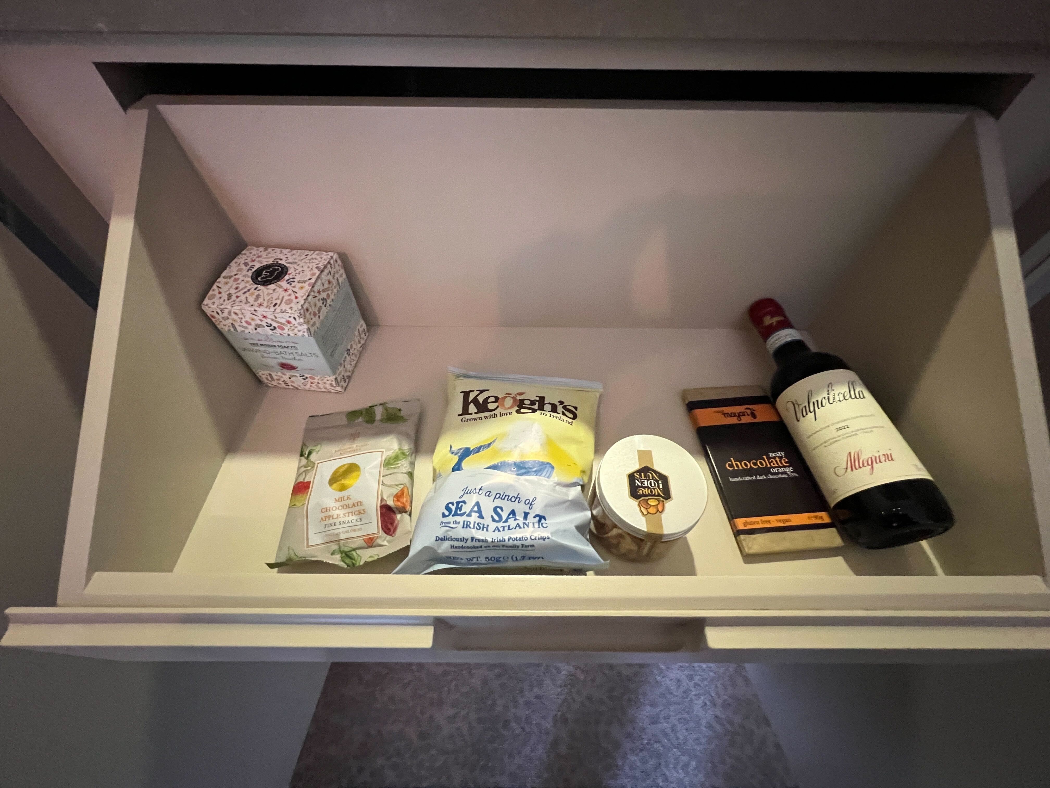 Dromoland Deluxe Stateroom Snacks Dromoland Deluxe Stateroom Snacks
