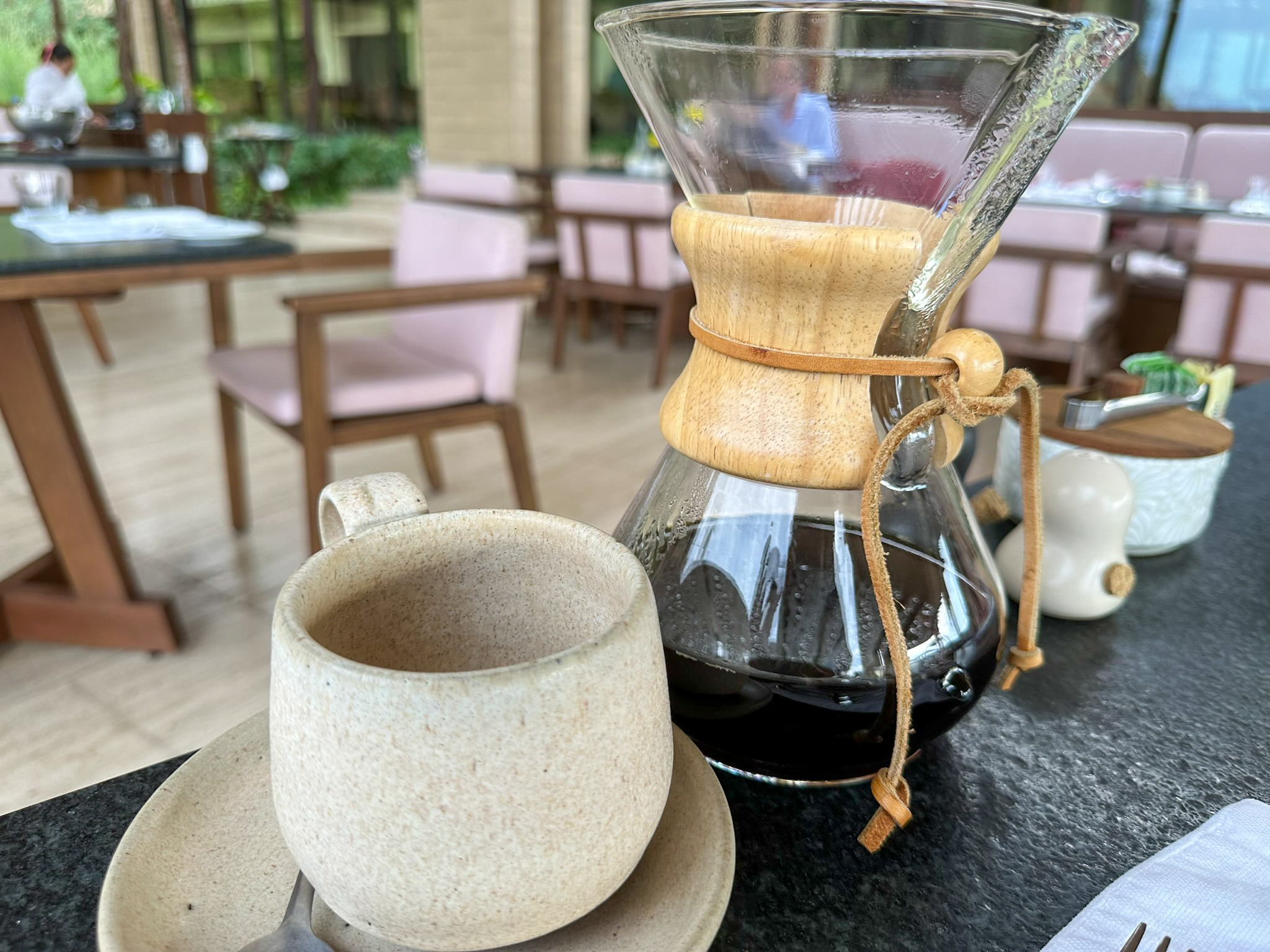 Four Seasons Tamarindo Coyul Chemex coffee Four Seasons Tamarindo Coyul Chemex coffee
