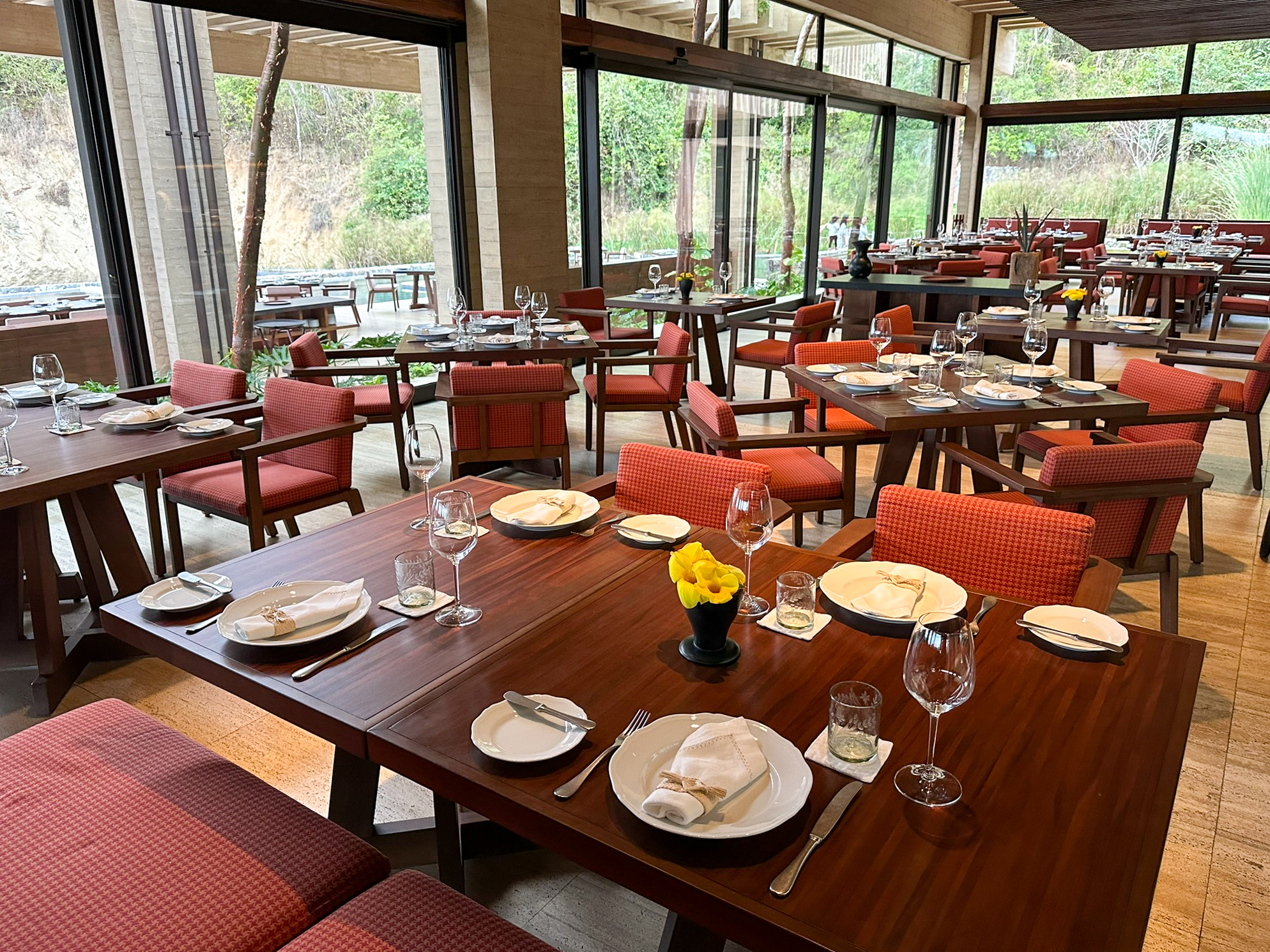 Four Seasons Tamarindo Coyul indoor seating Four Seasons Tamarindo Coyul indoor seating