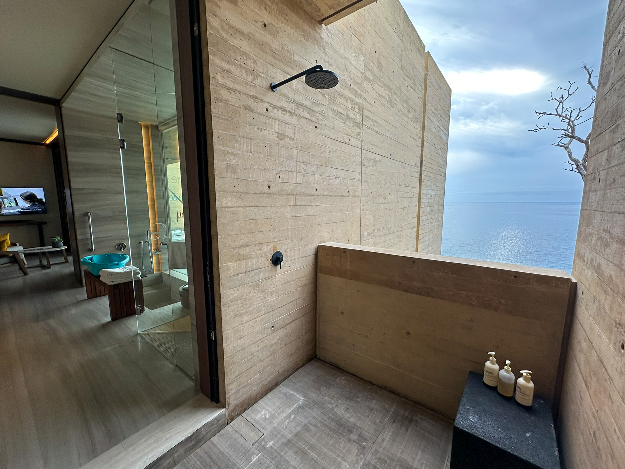 Four Seasons Tamarindo Suite outdoor shower Four Seasons Tamarindo Suite outdoor shower