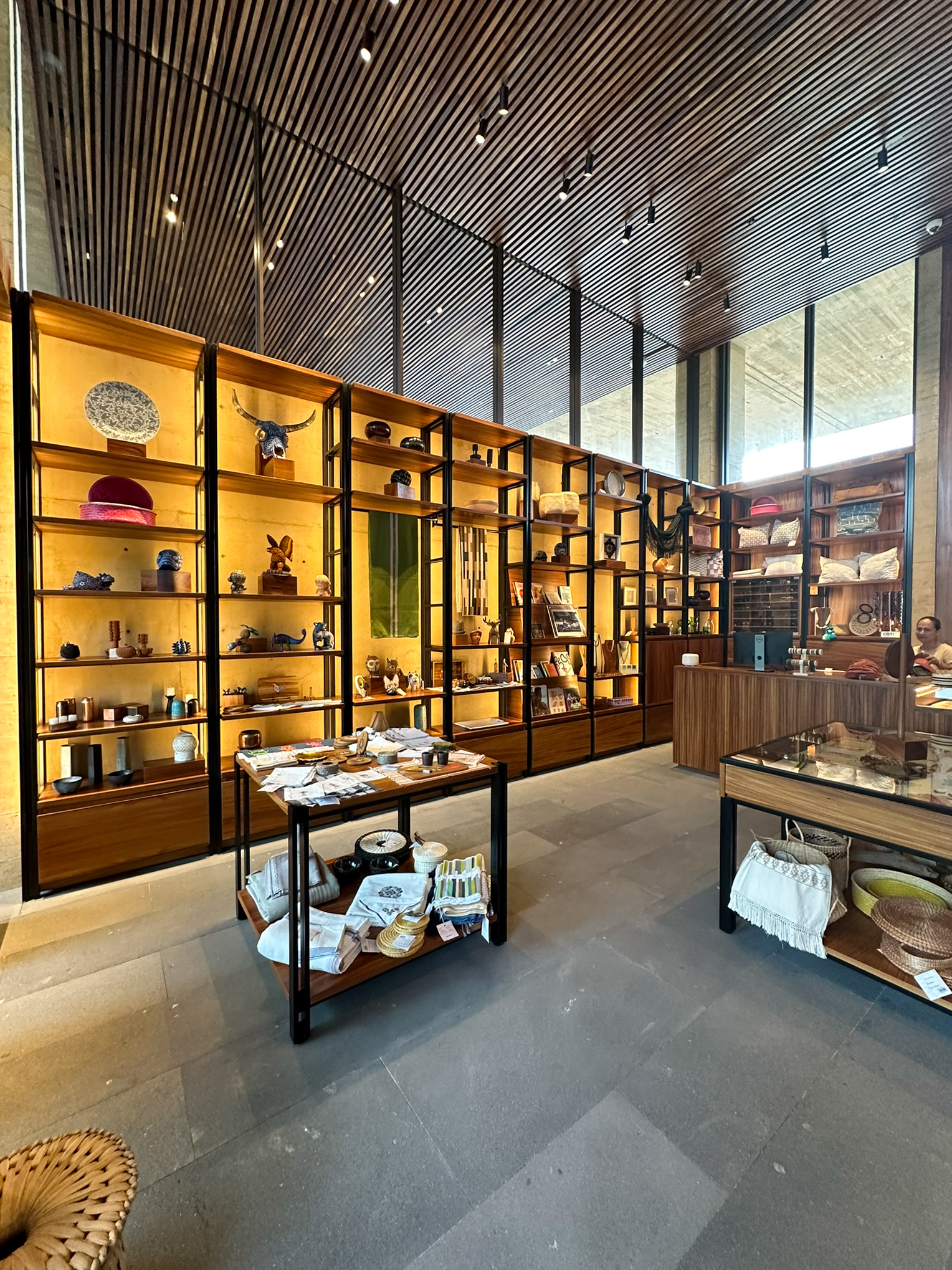 Four Seasons Tamarindo shopping boutique