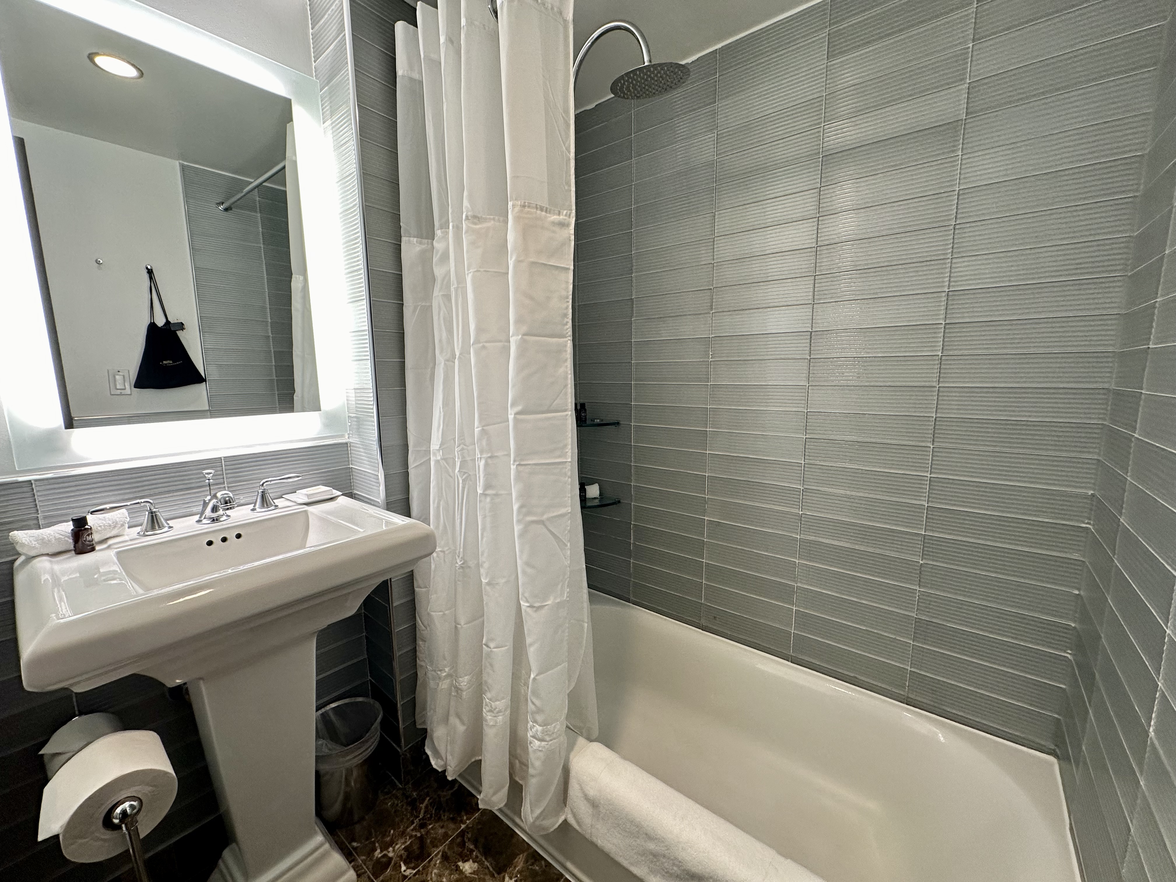 Gild Hall Bathroom Gild Hall Bathroom