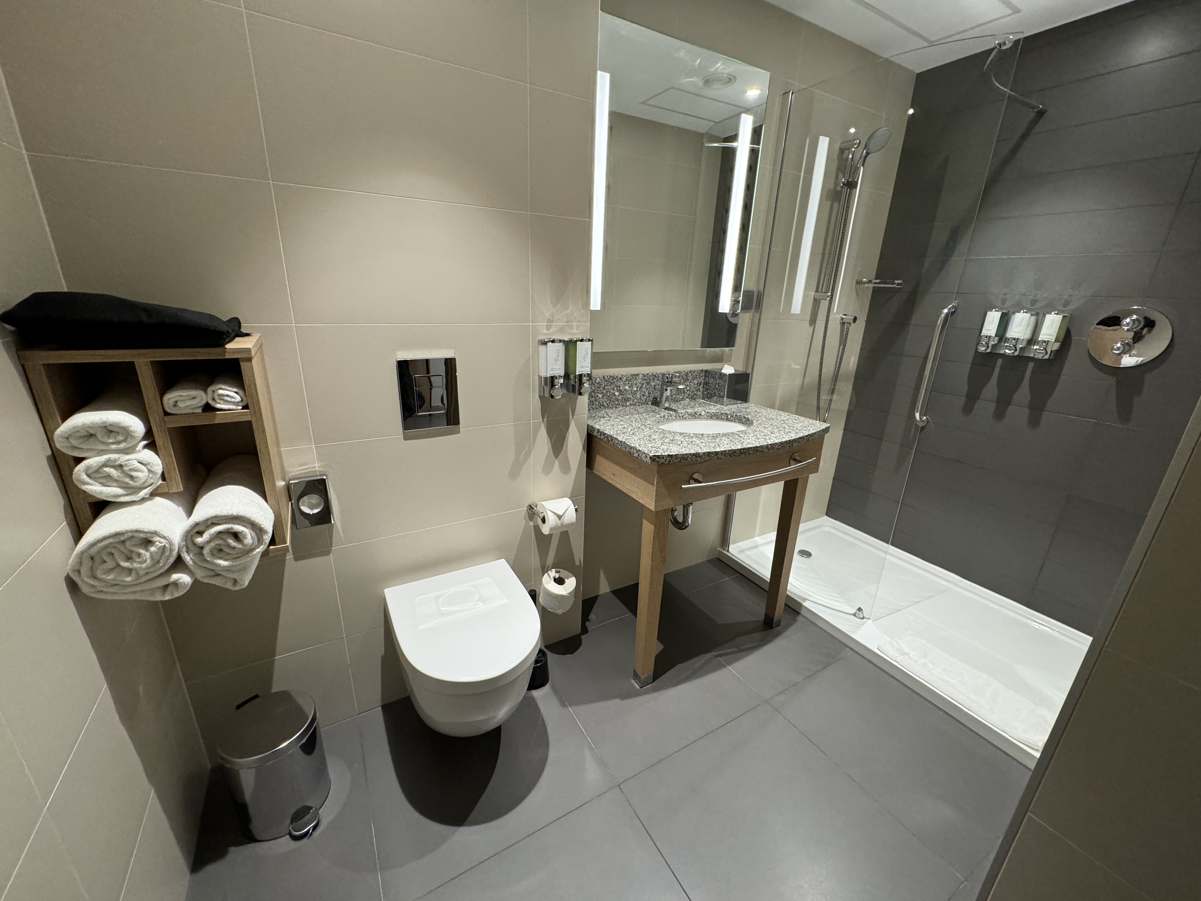 Hampton by Hilton Gdansk Old Town bathroom Hampton by Hilton Gdansk Old Town bathroom