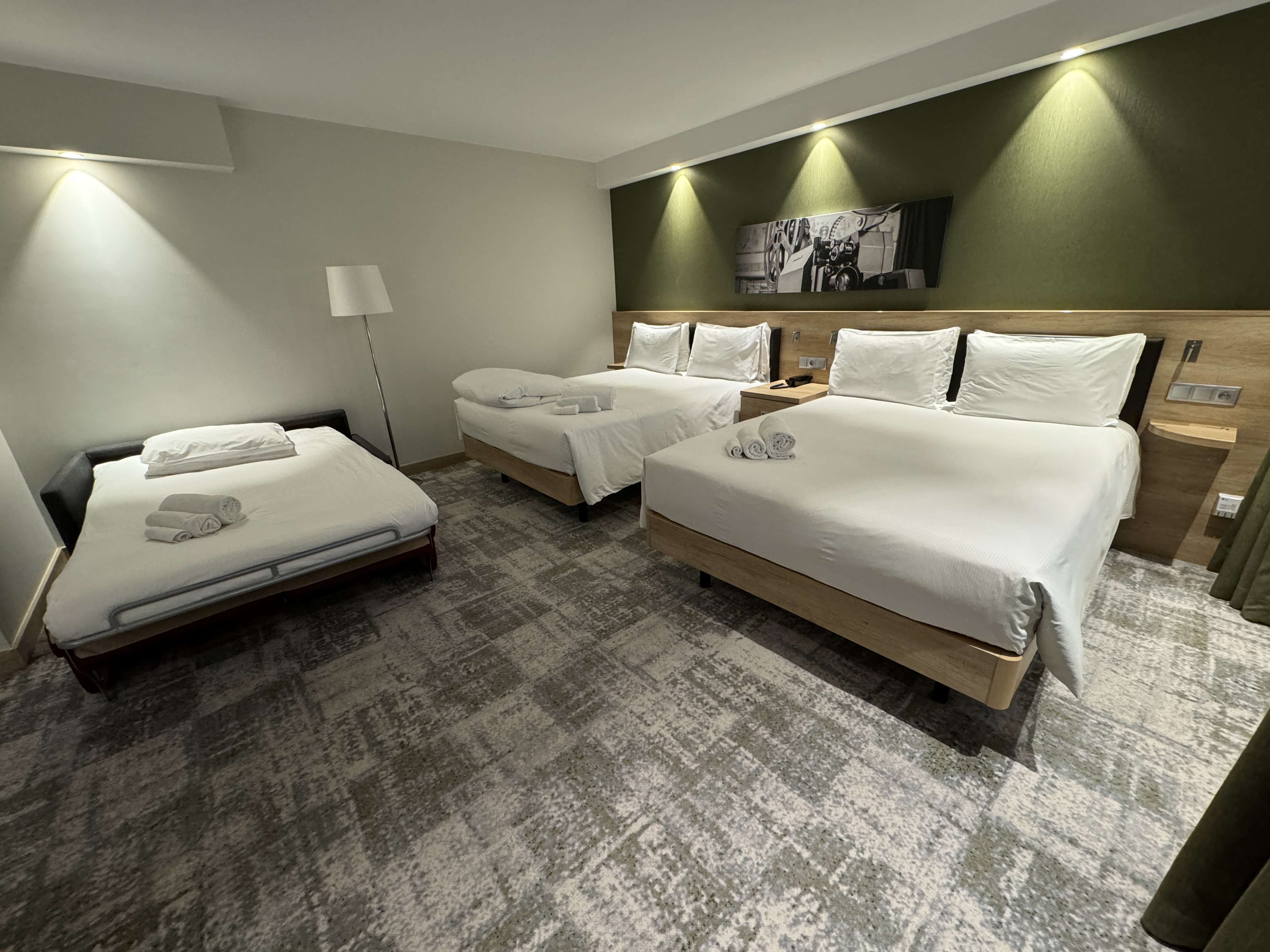 Hampton by Hilton Gdansk Old Town bed set up Hampton by Hilton Gdansk Old Town bed set up