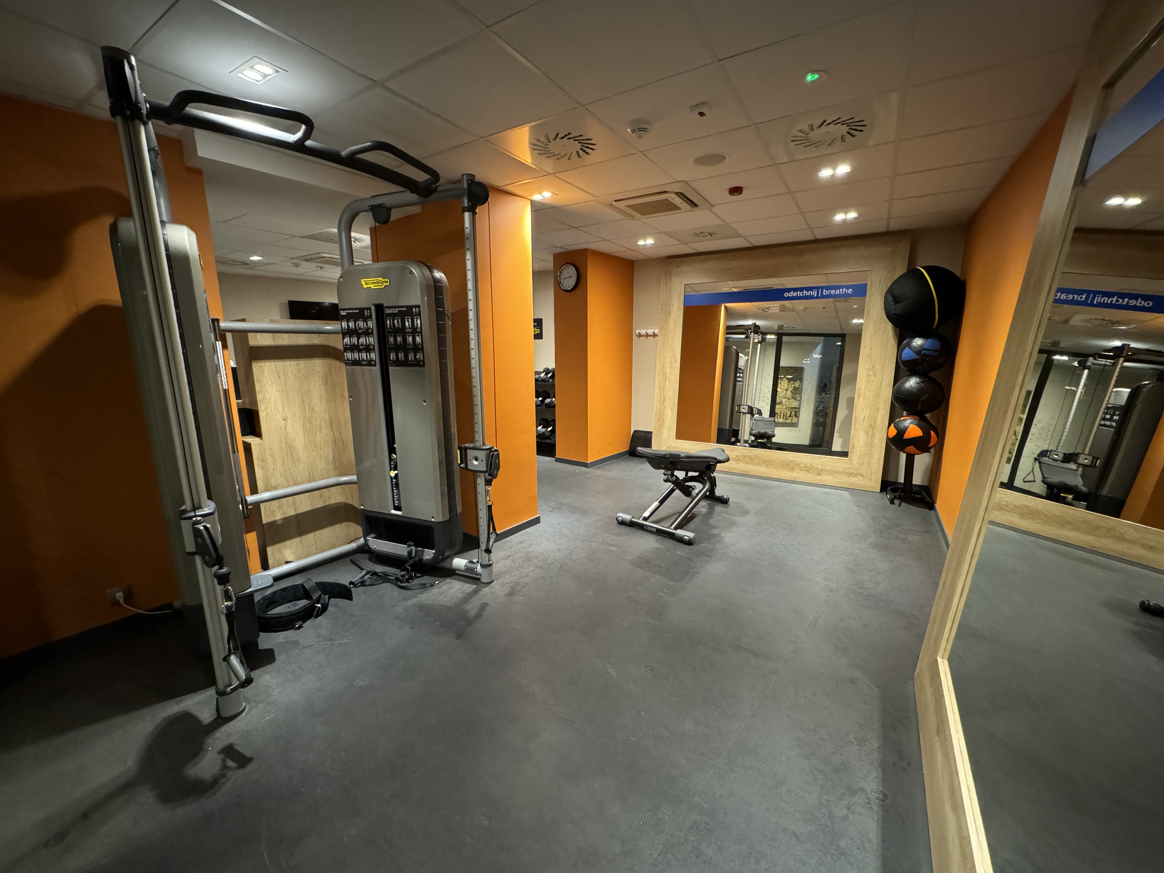 Hampton by Hilton Gdansk Old Town fitness weights Hampton by Hilton Gdansk Old Town fitness weights