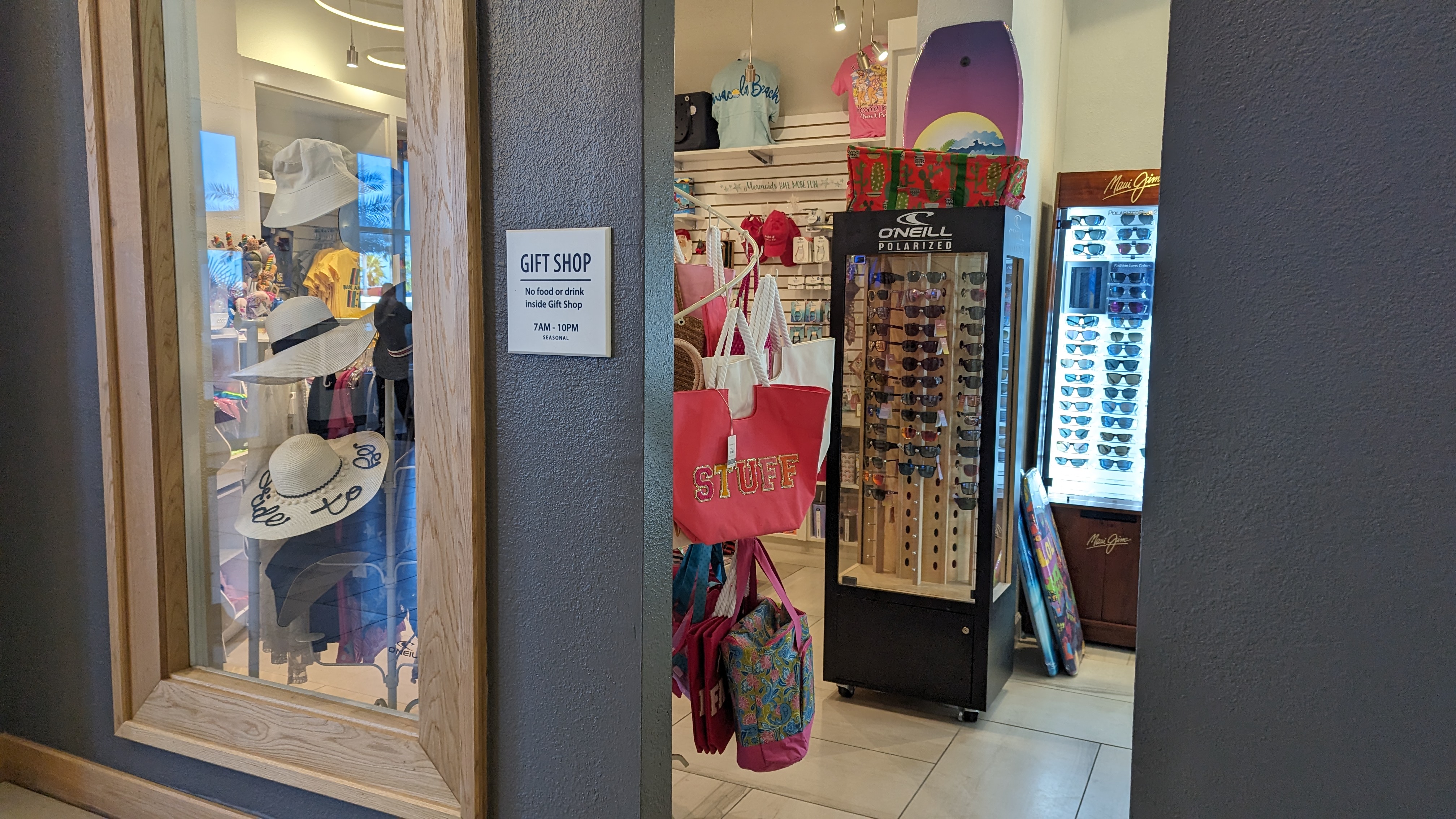 Hilton Pensacola Beach amenities gift shop