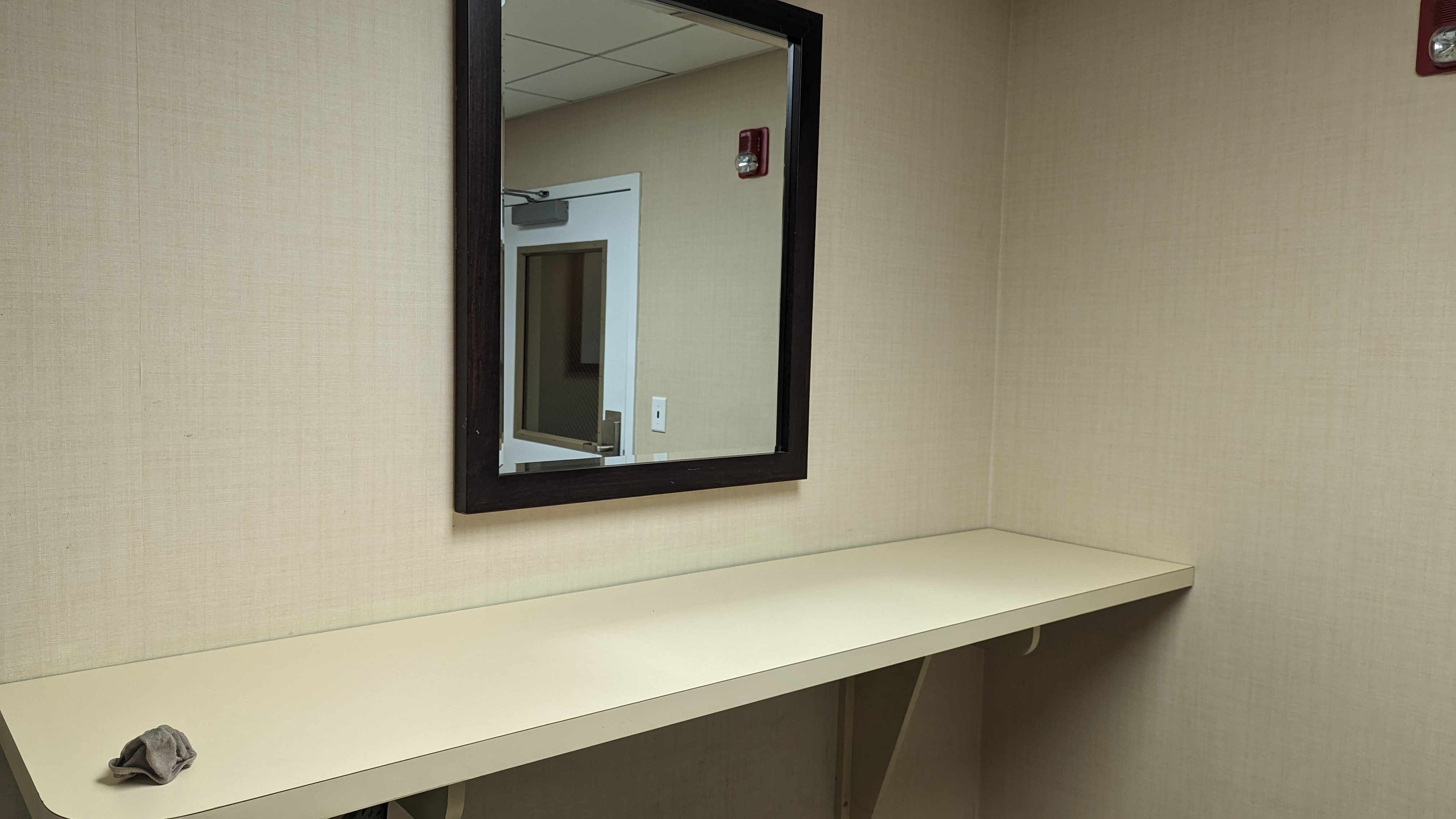 Hilton Pensacola Beach amenities laundry room folding ledge