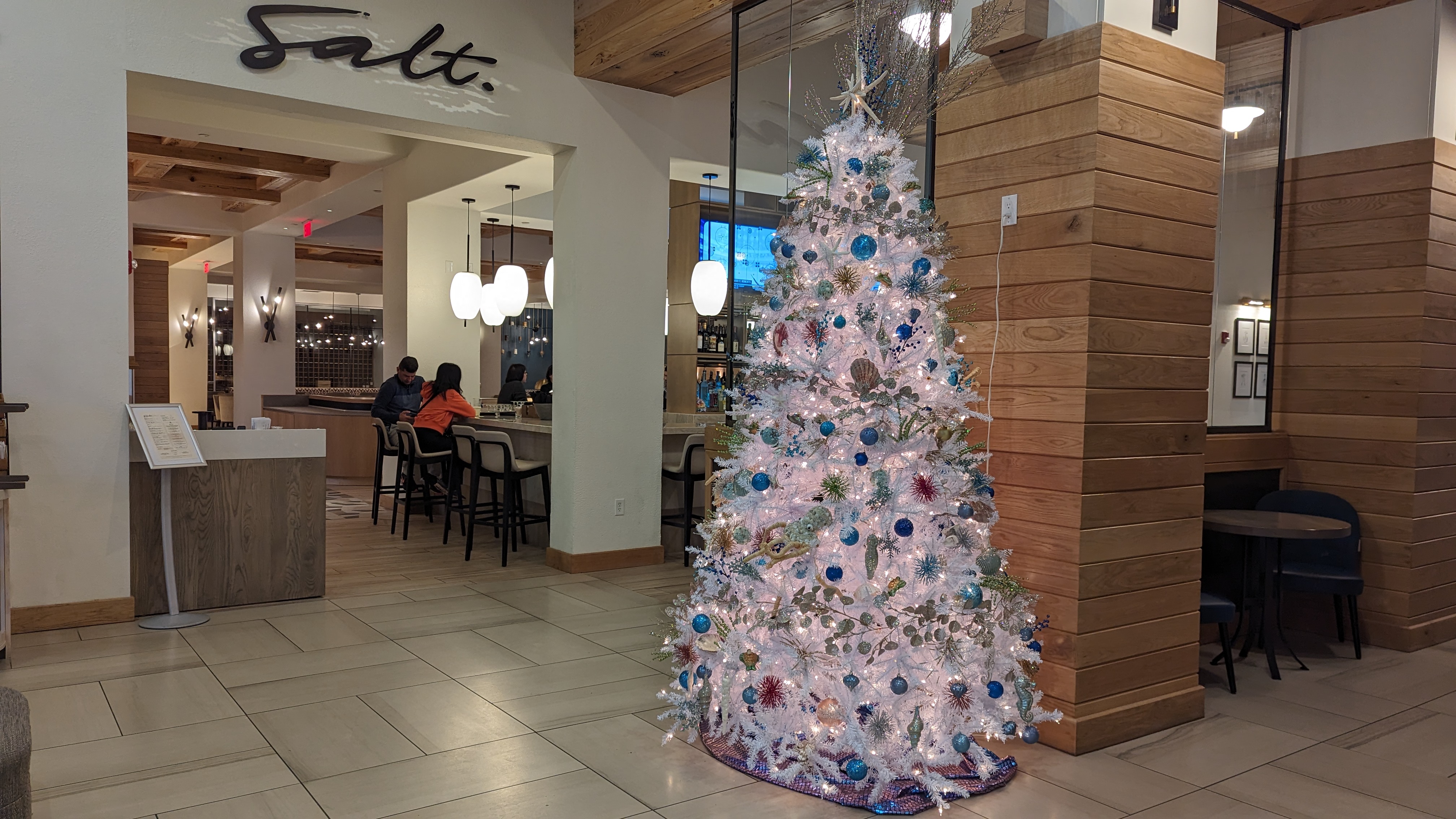 Hilton Pensacola Beach food and beverage Salt entrance