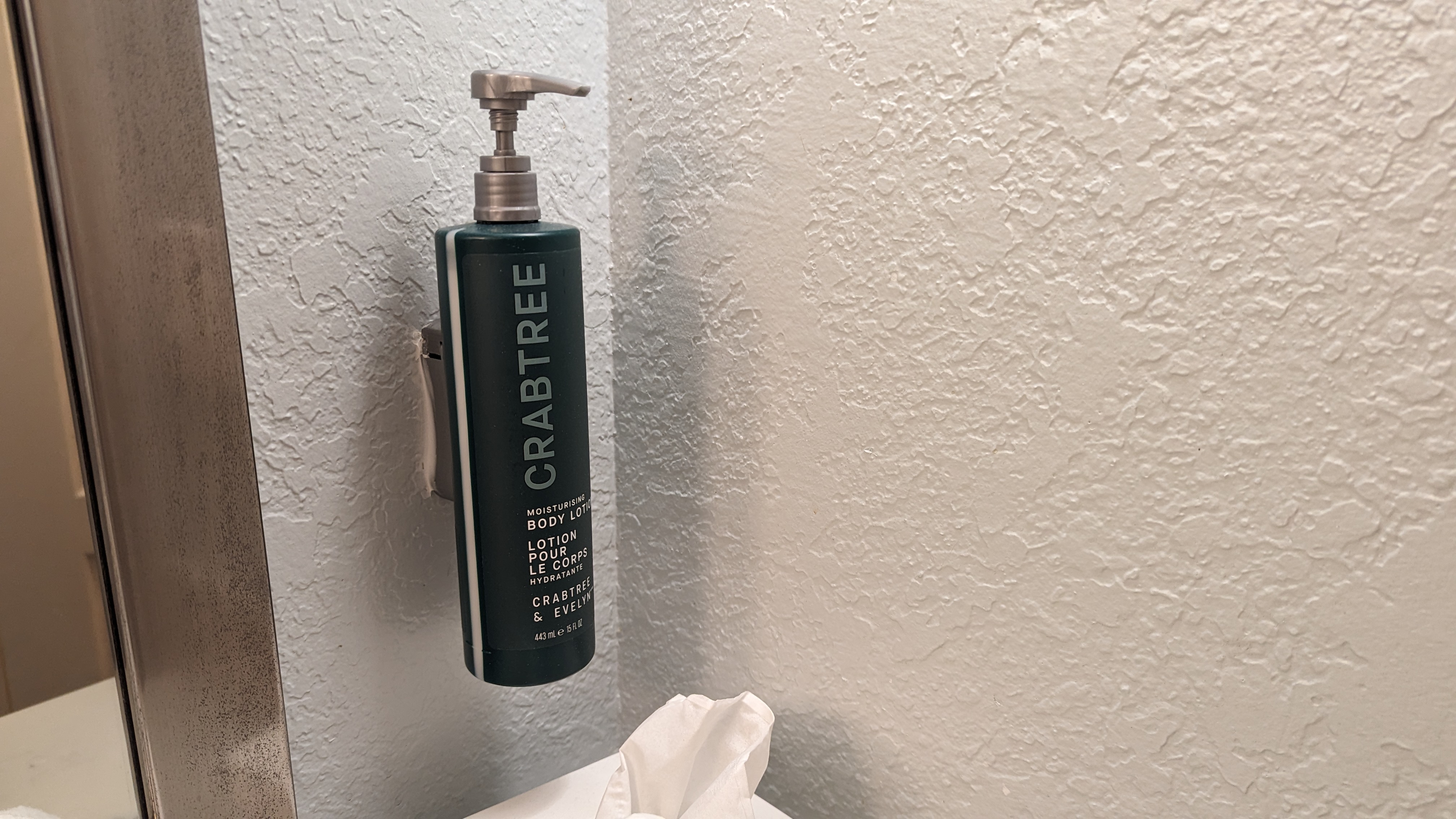 Hilton Pensacola Beach guestroom bathroom amenity lotion
