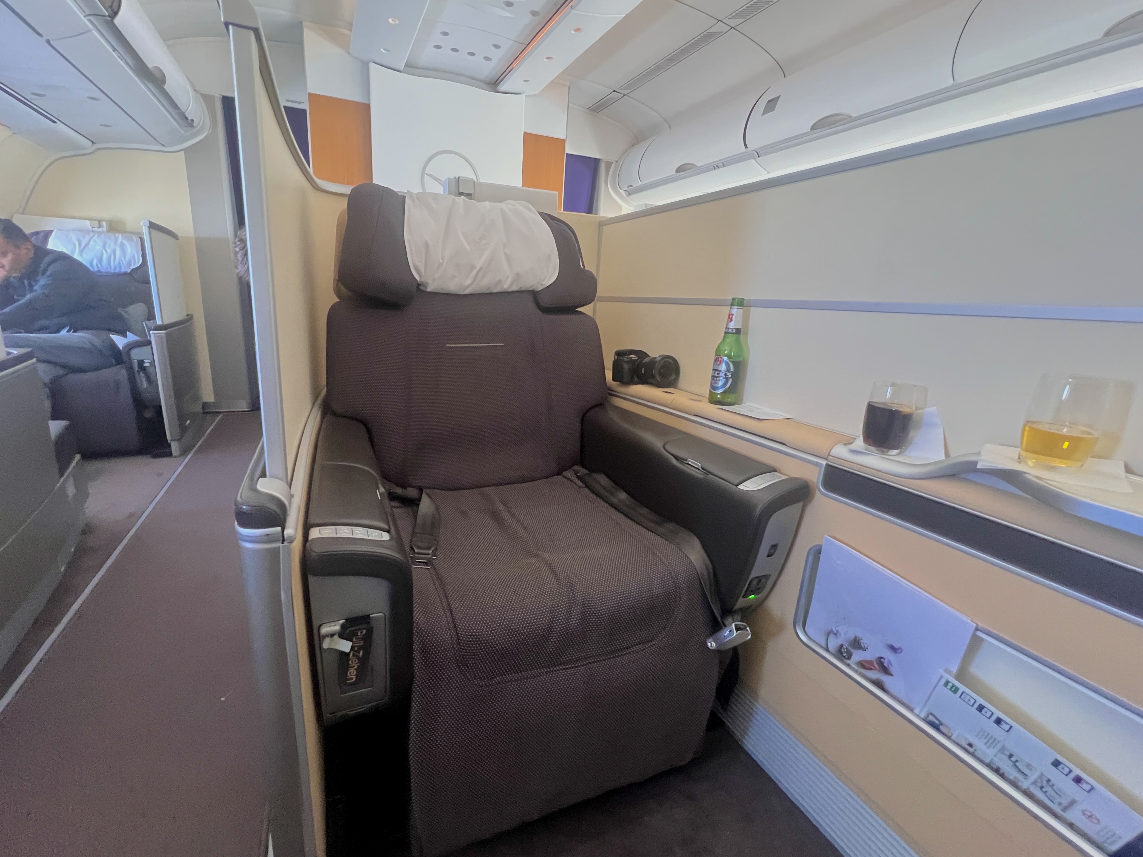 LH F A346 seat 1G
