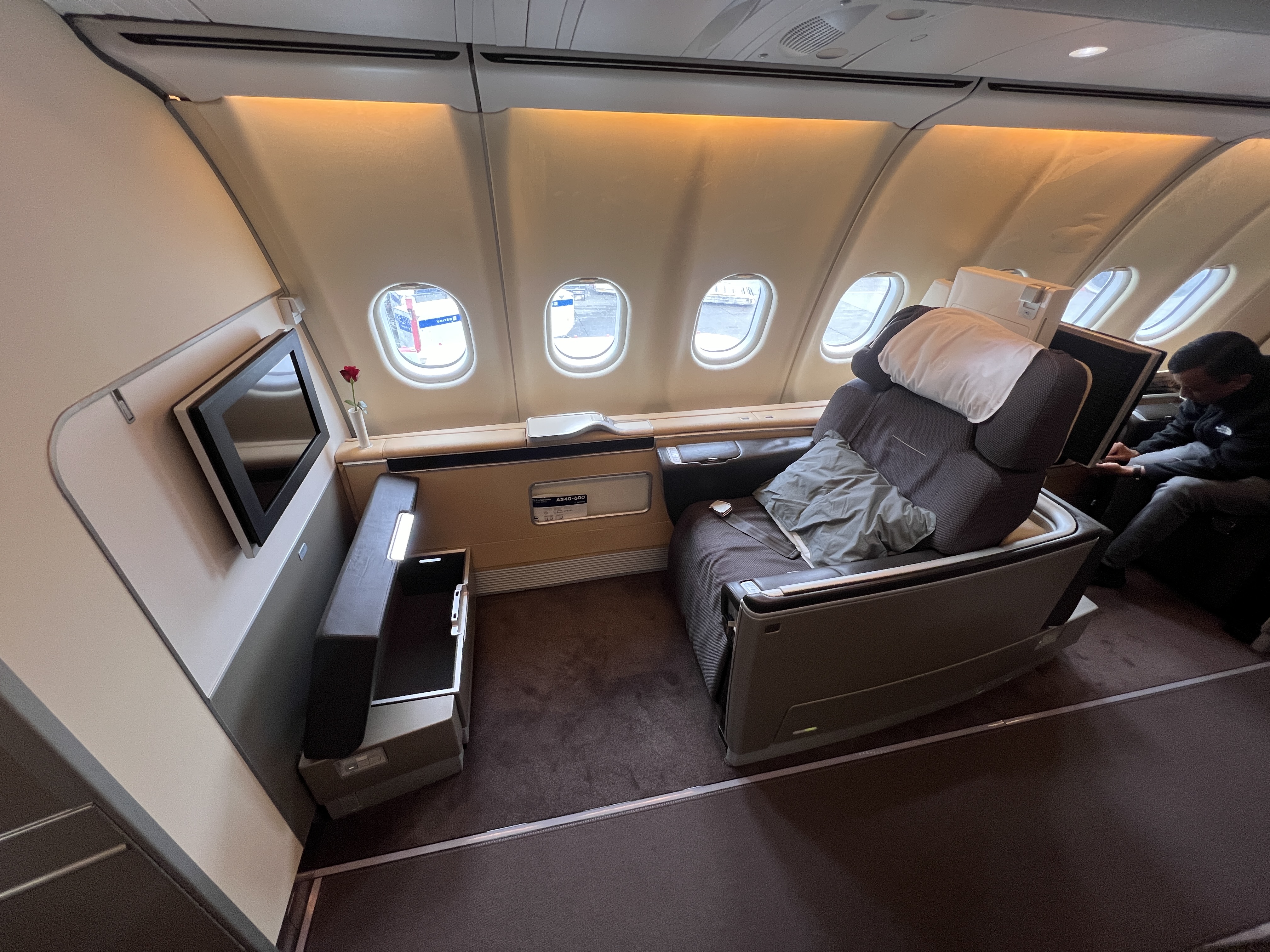LH F A346 seat 1k 