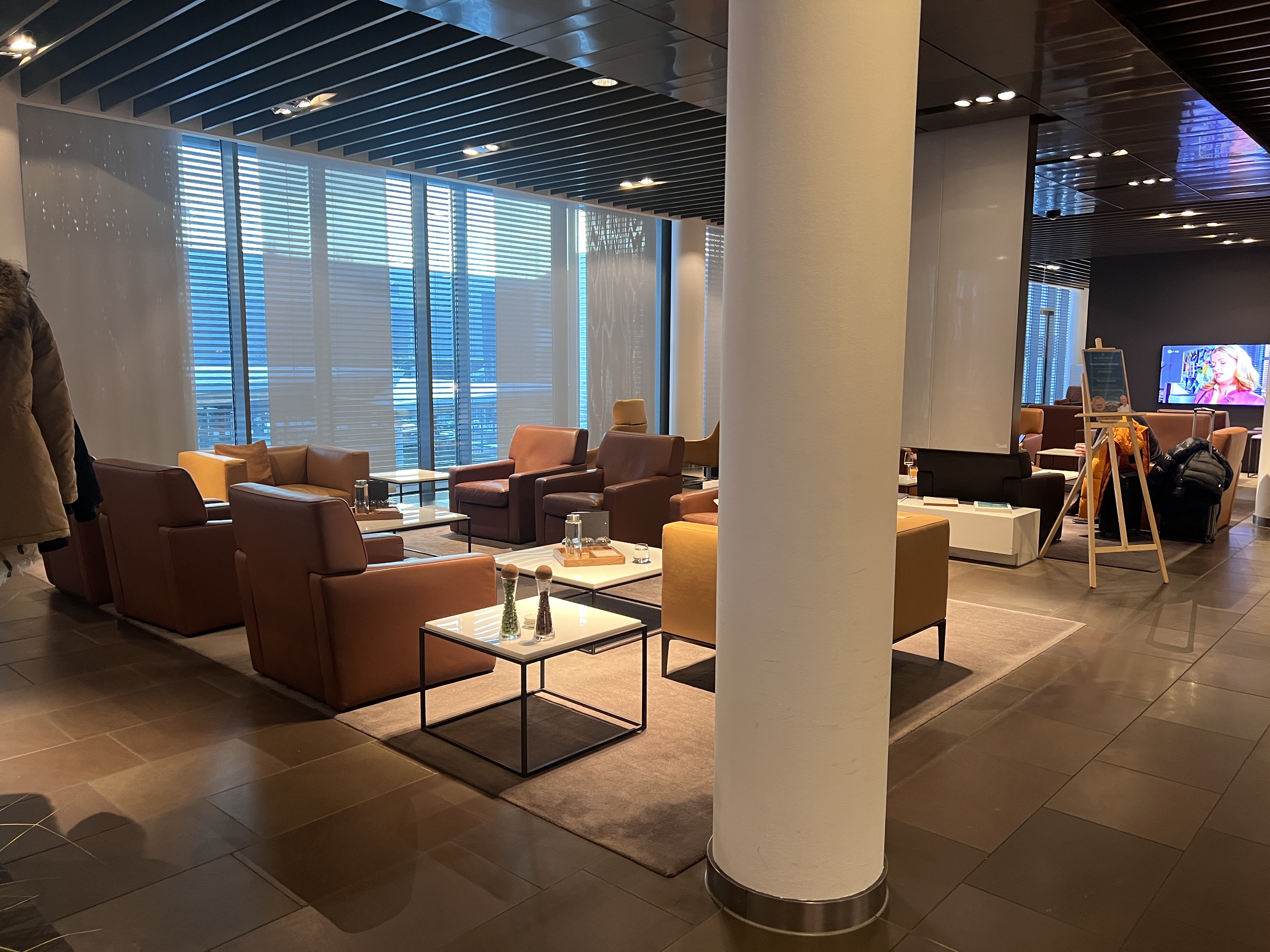 LH First Class Terminal Frankfurt seating