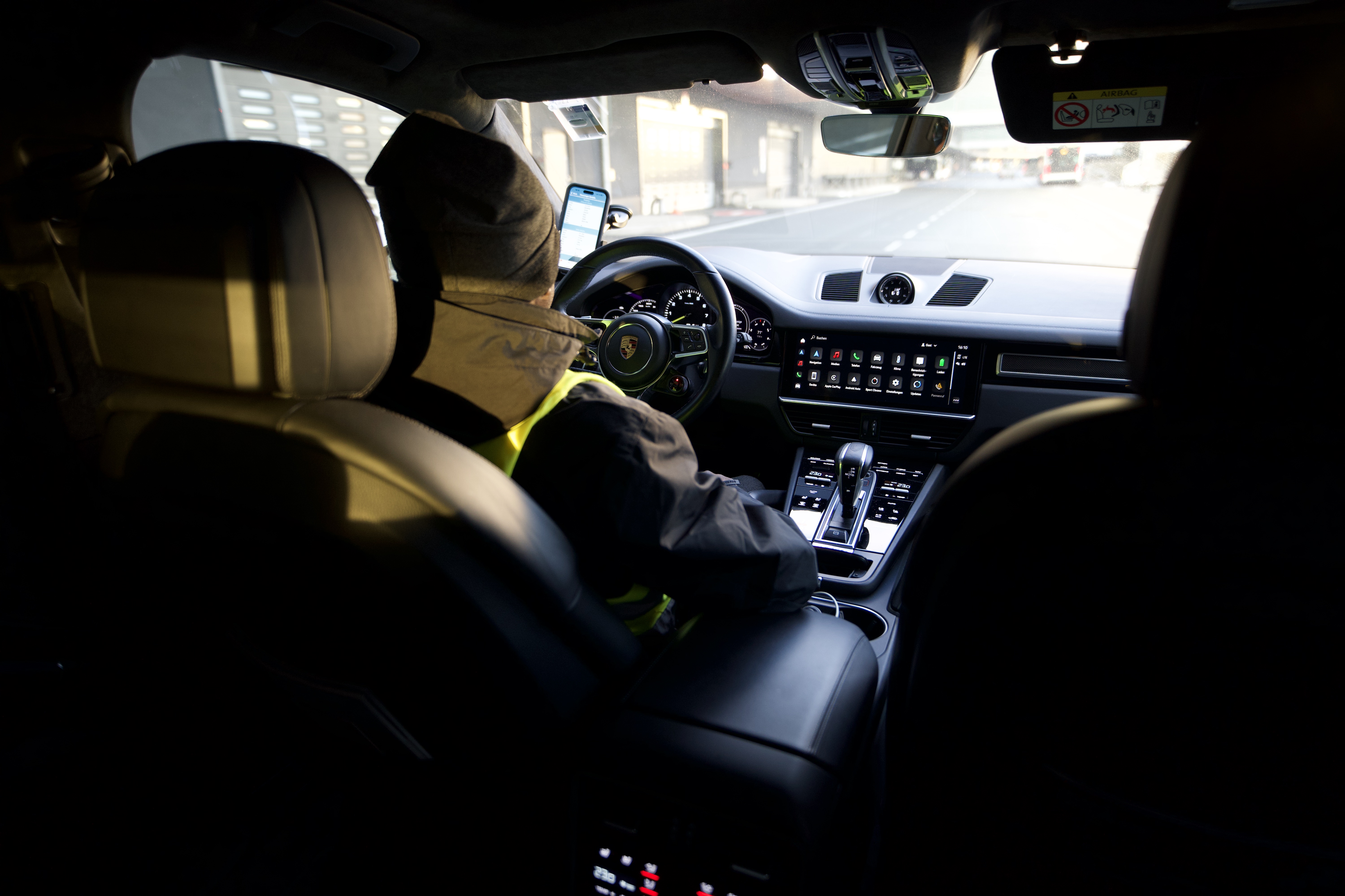 Lufthansa Porsche transfer