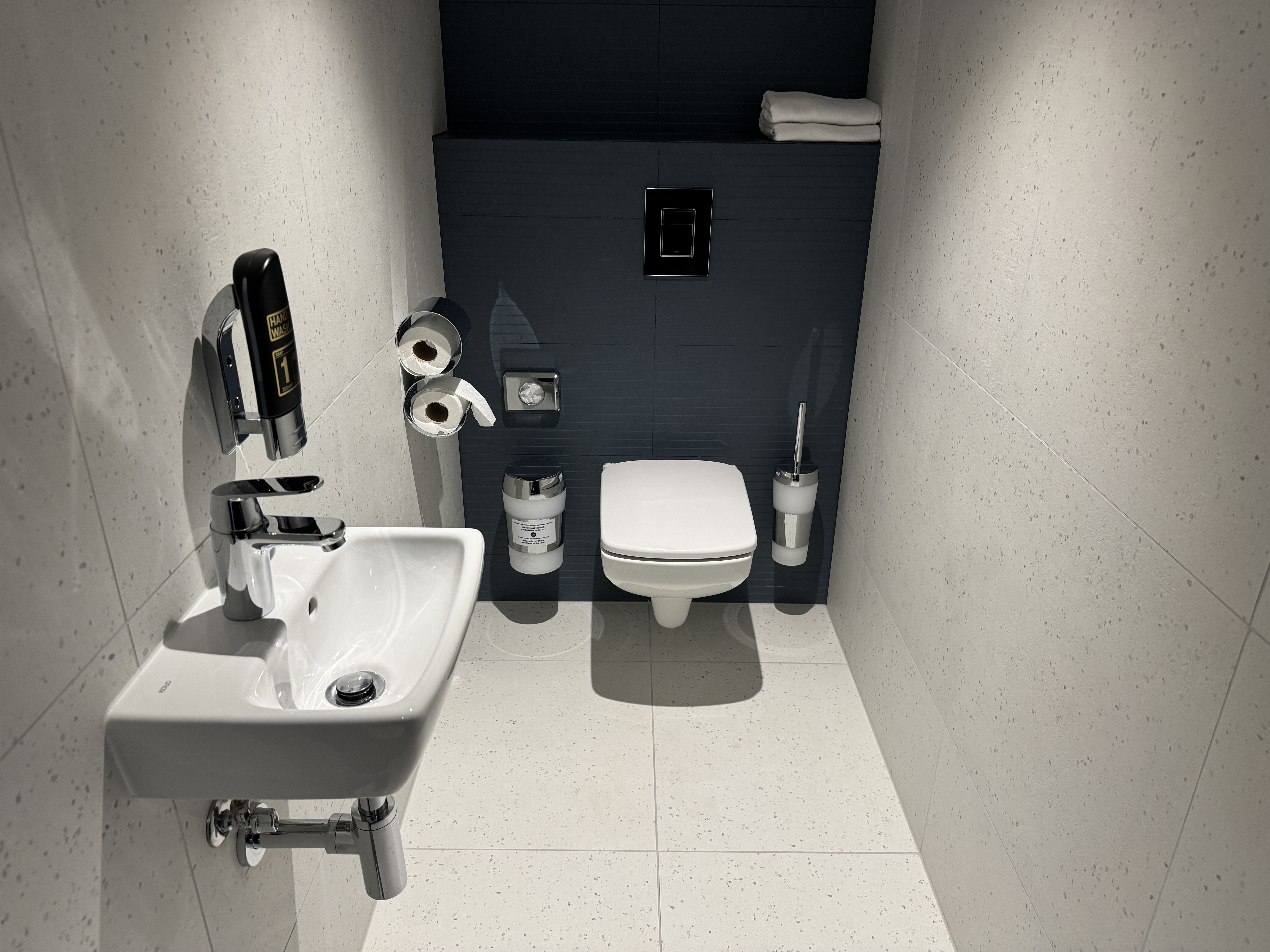 MEININGER Krakow Centrum family room bathroom toilet MEININGER Krakow Centrum family room bathroom toilet