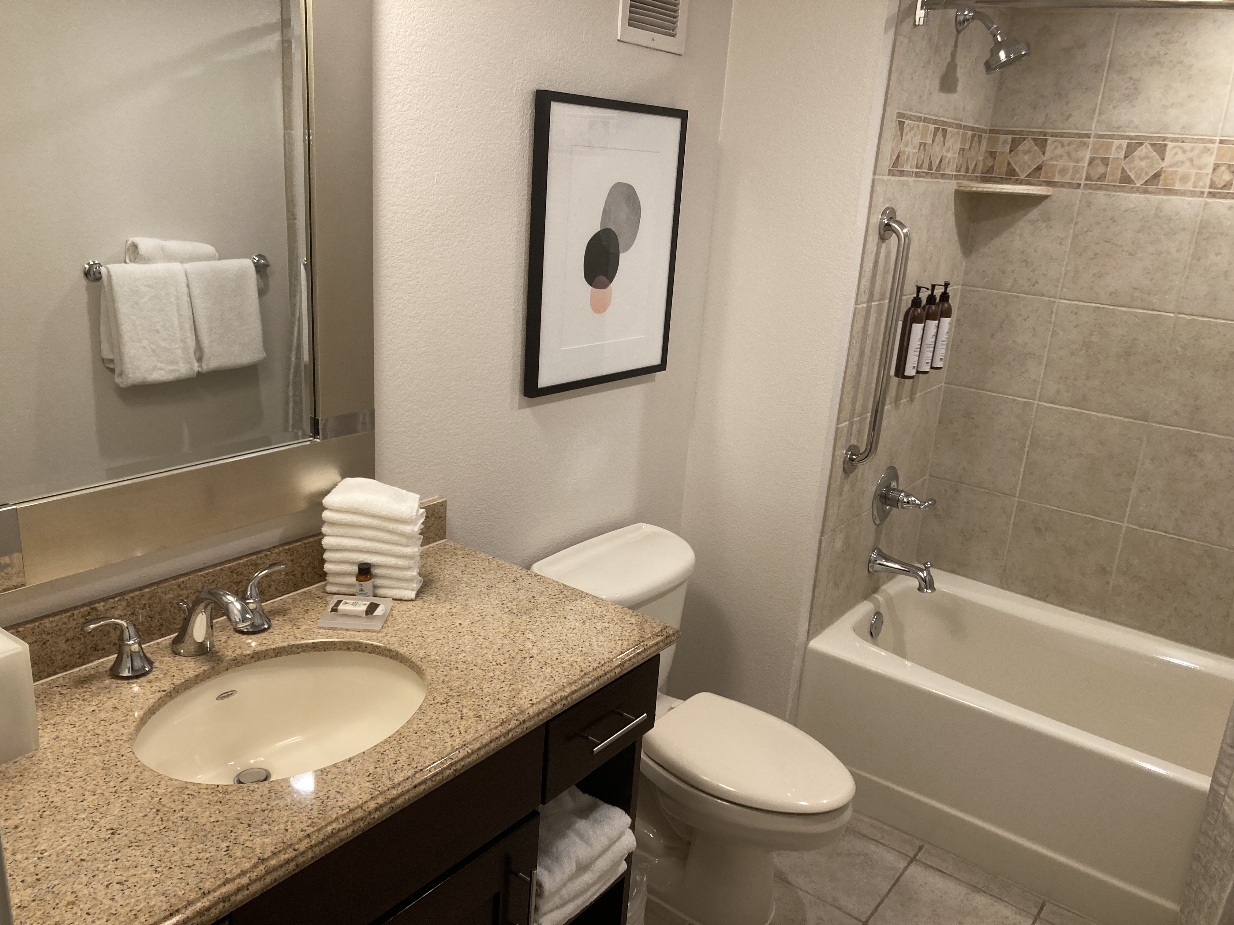 Marriotts Grand Chateau Las Vegas 2BR Villa 2nd bathroom