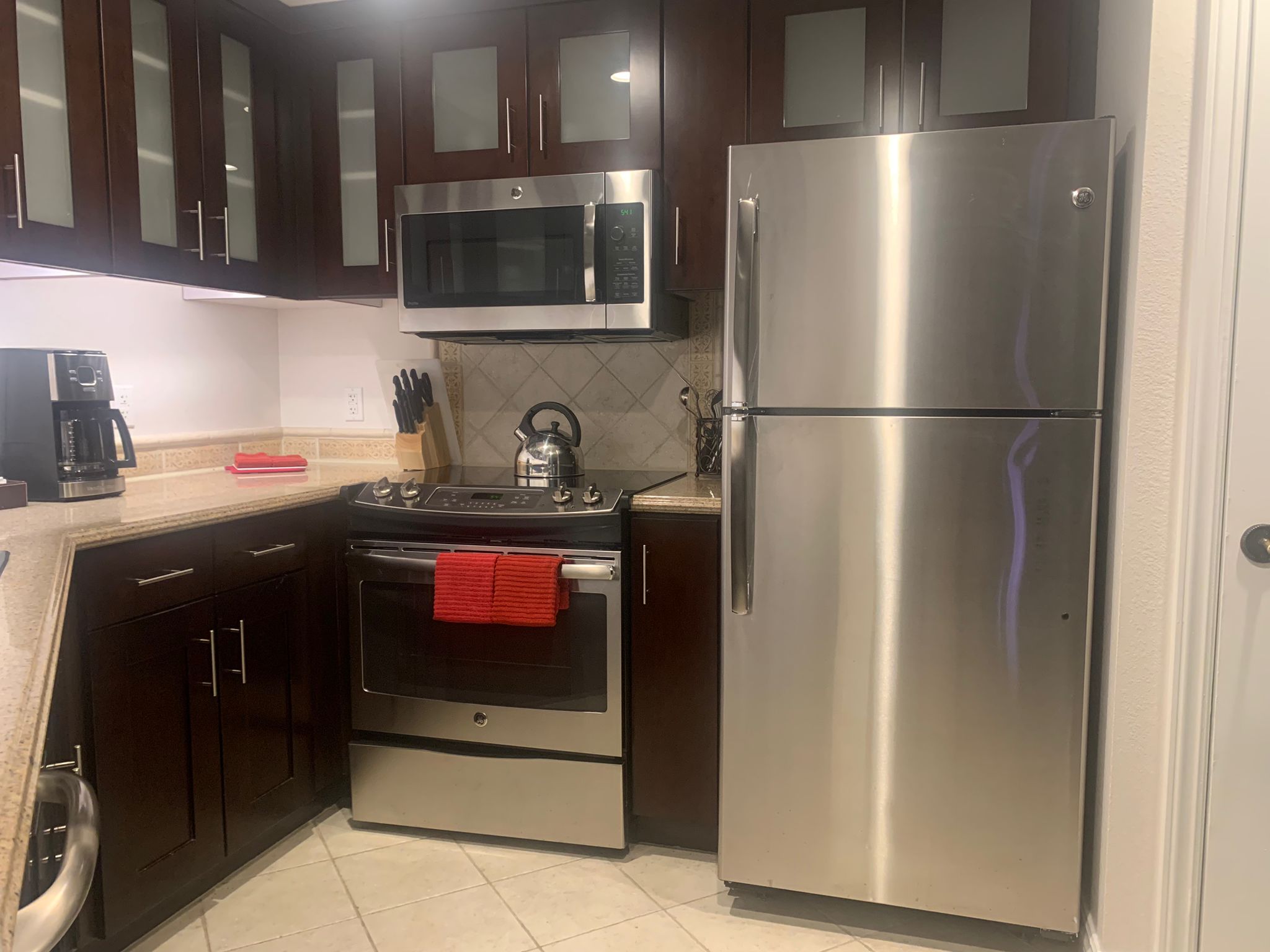 Marriotts Grand Chateau Las Vegas 2BR Villa kitchen appliances