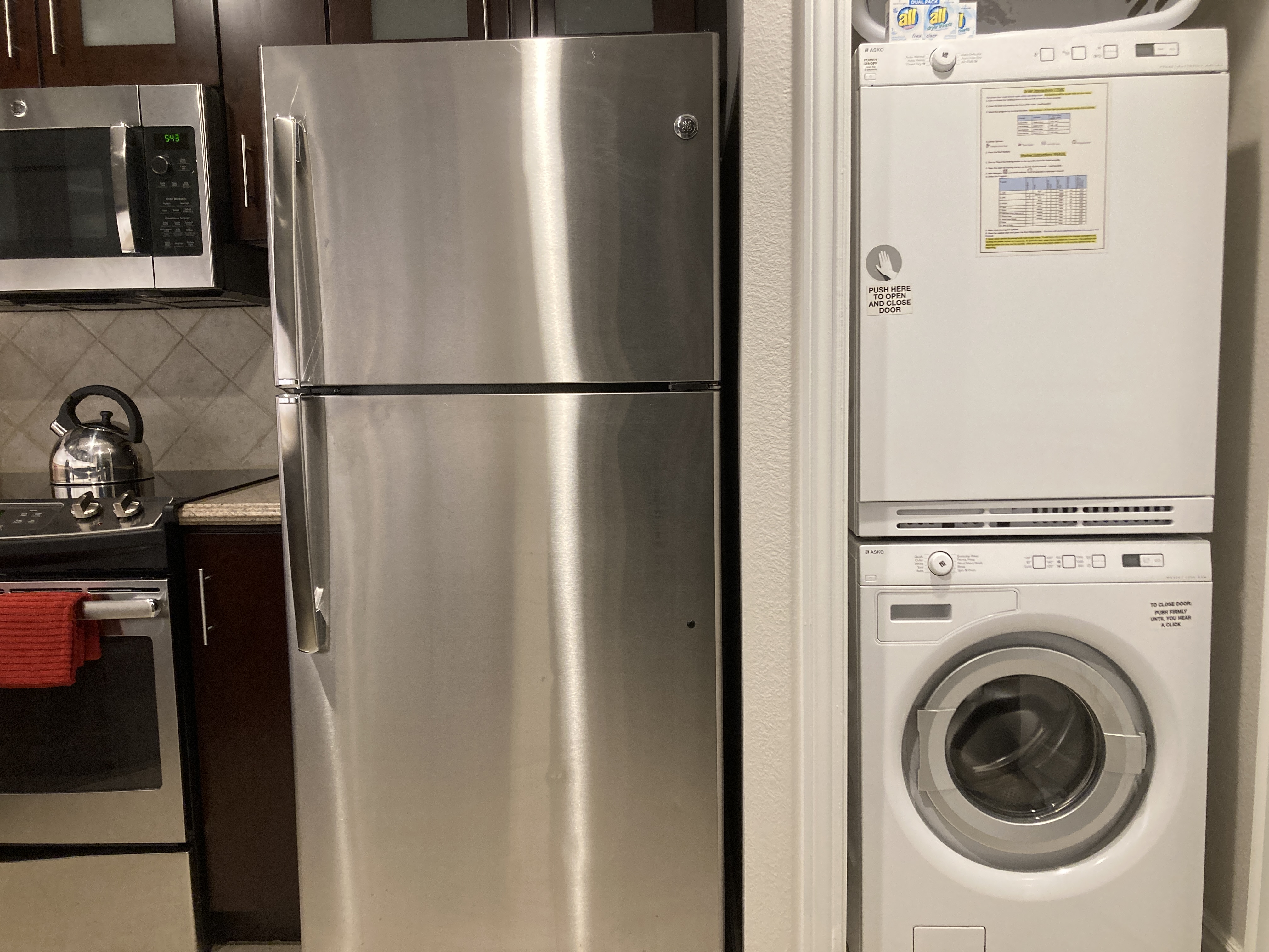 Marriotts Grand Chateau Las Vegas 2BR Villa kitchen refrigetor washer dryer