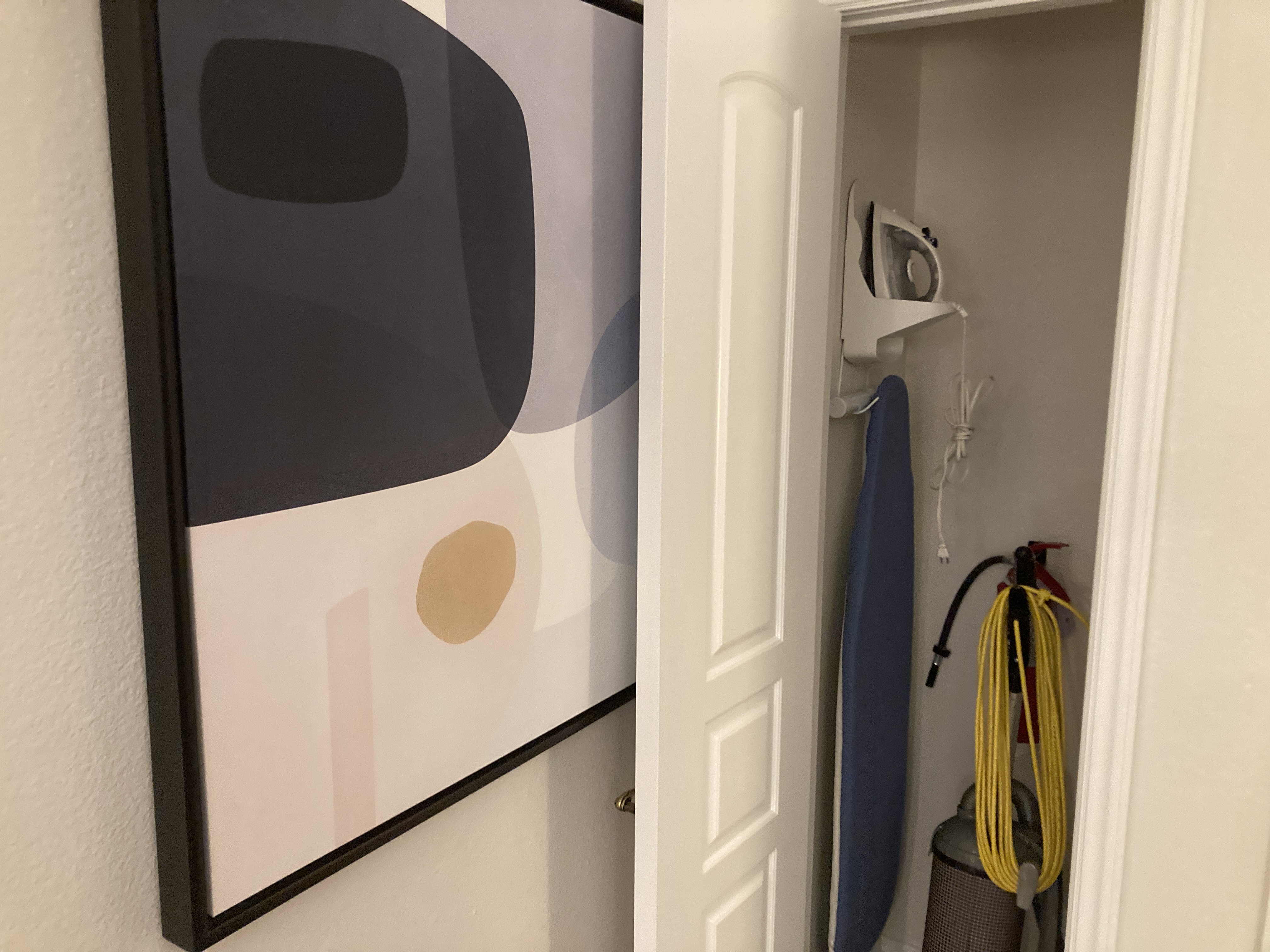 Marriotts Grand Chateau Las Vegas 2BR Villa living room closet