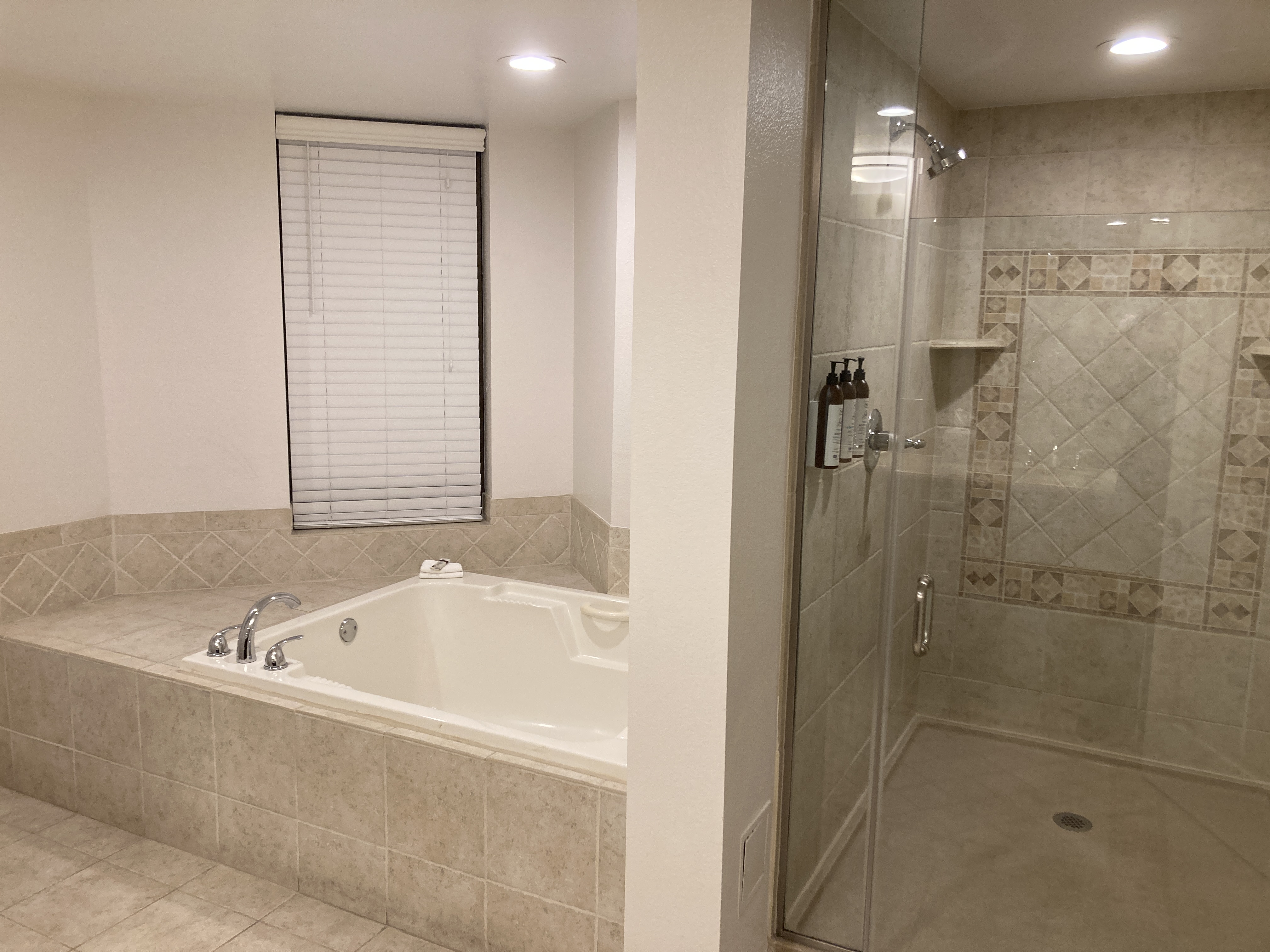Marriotts Grand Chateau Las Vegas 2BR Villa master bathroom
