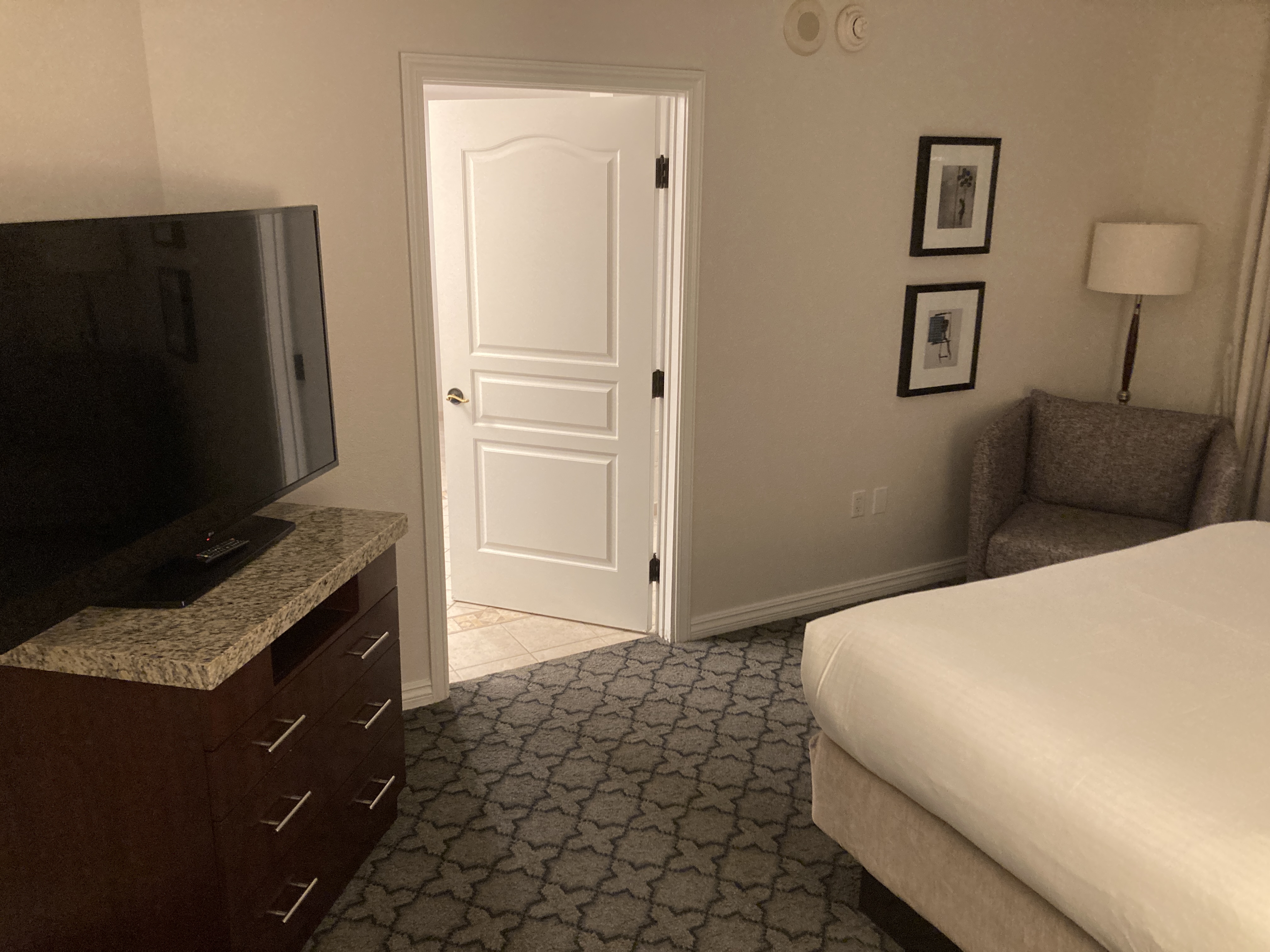 Marriotts Grand Chateau Las Vegas 2BR Villa master bedroom