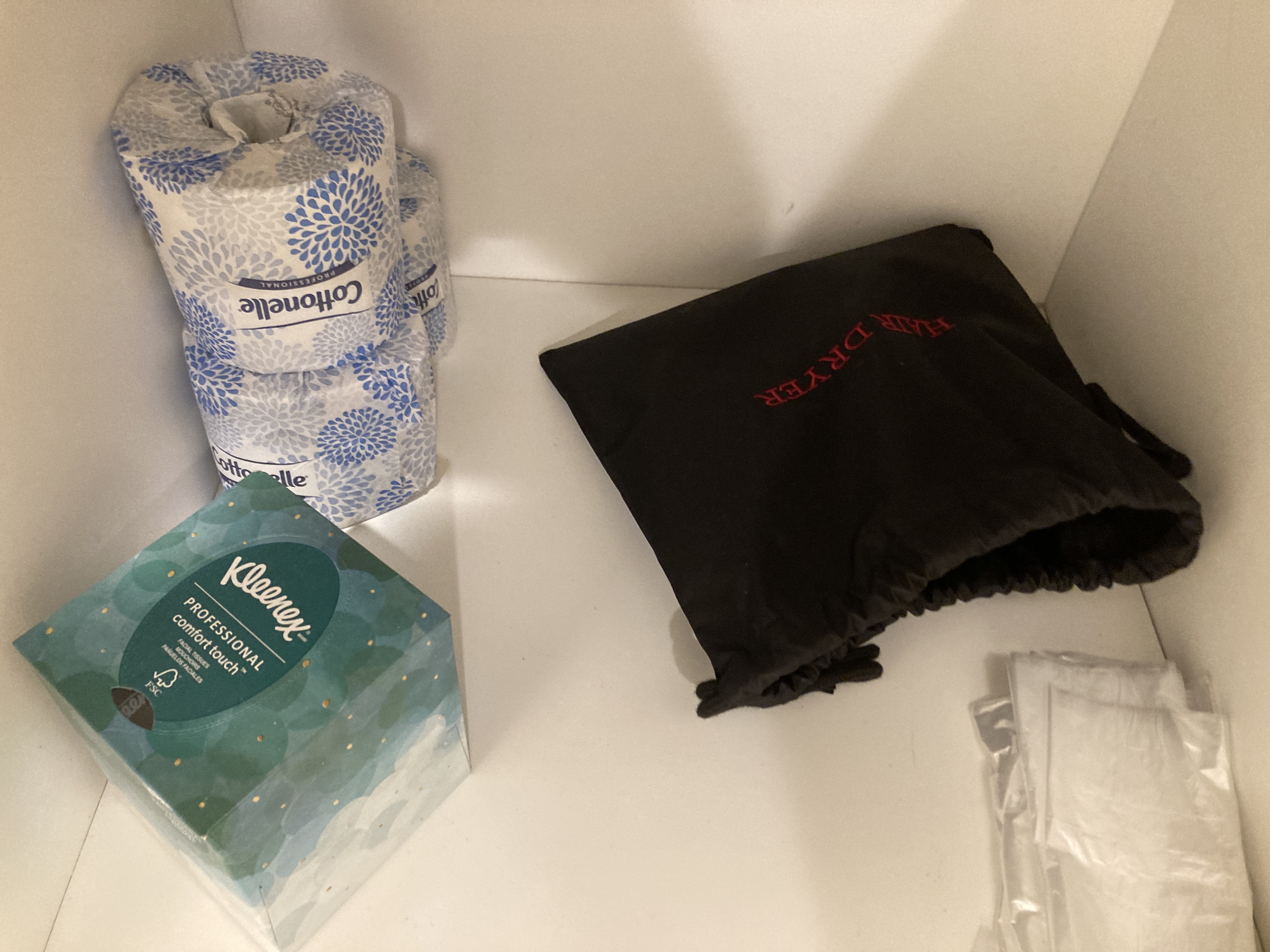 Marriotts Grand Chateau Las Vegas 2BR master bathroom supplies