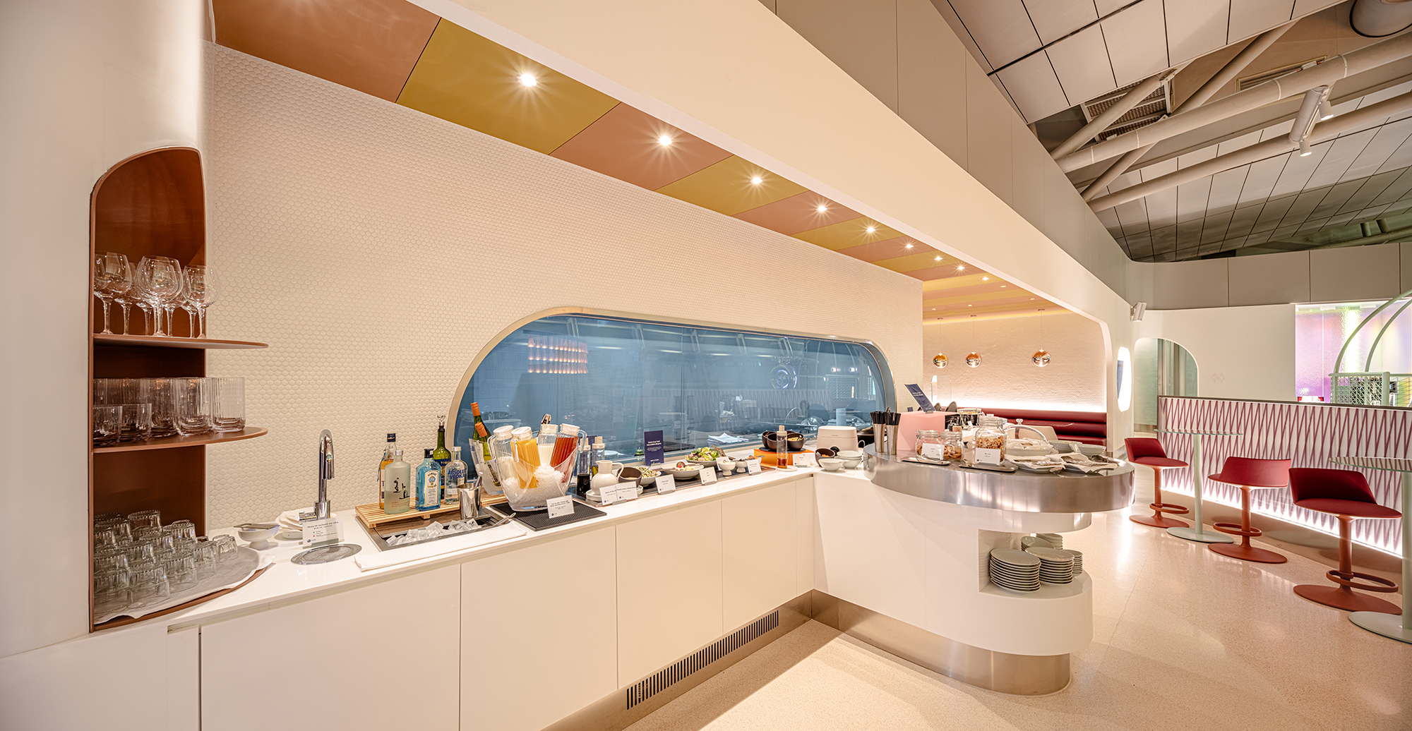 Oneworld Lounge Food and Drink Oneworld Lounge Food and Drink