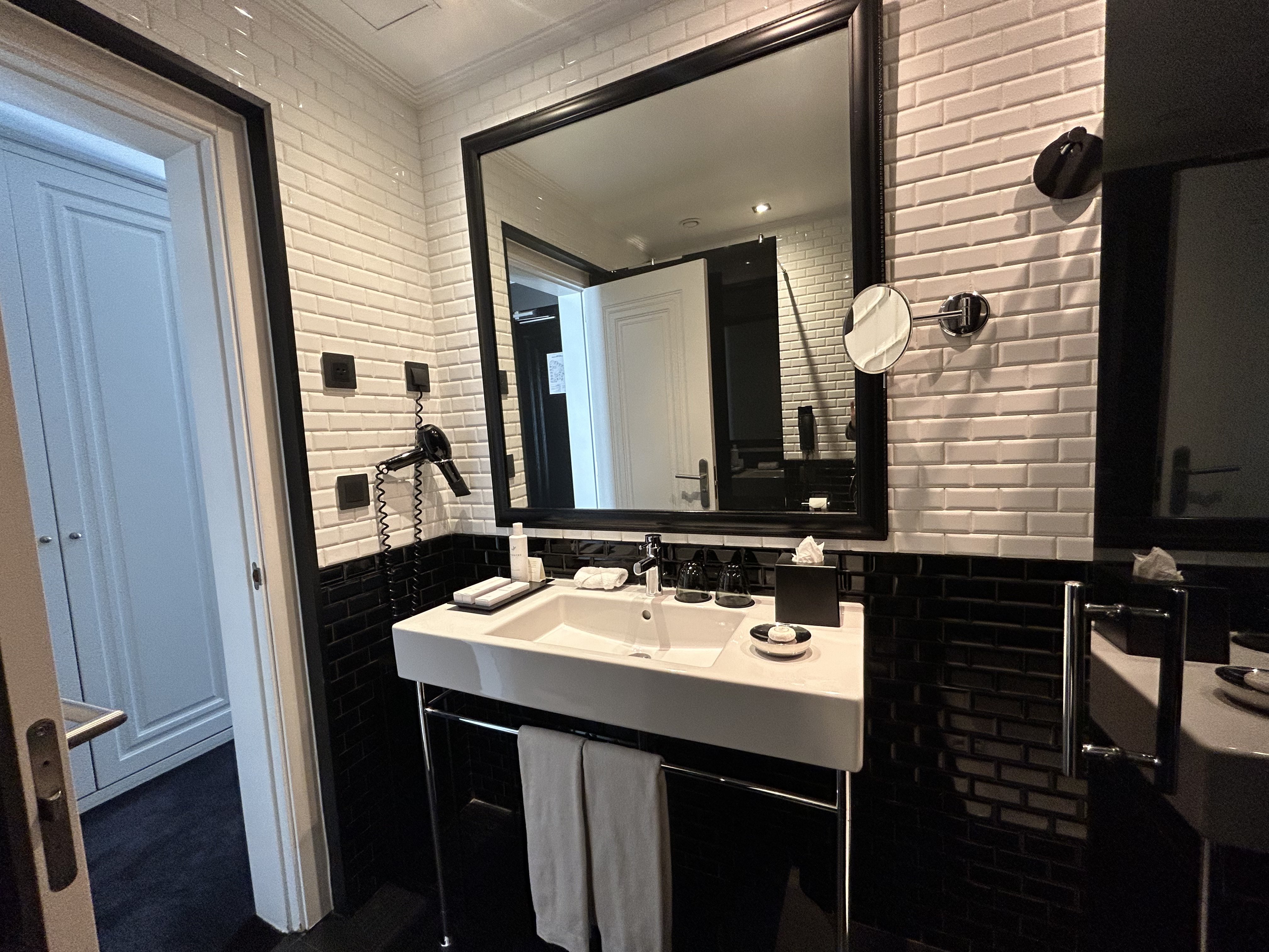 Principal Bathroom sink Principal Bathroom sink