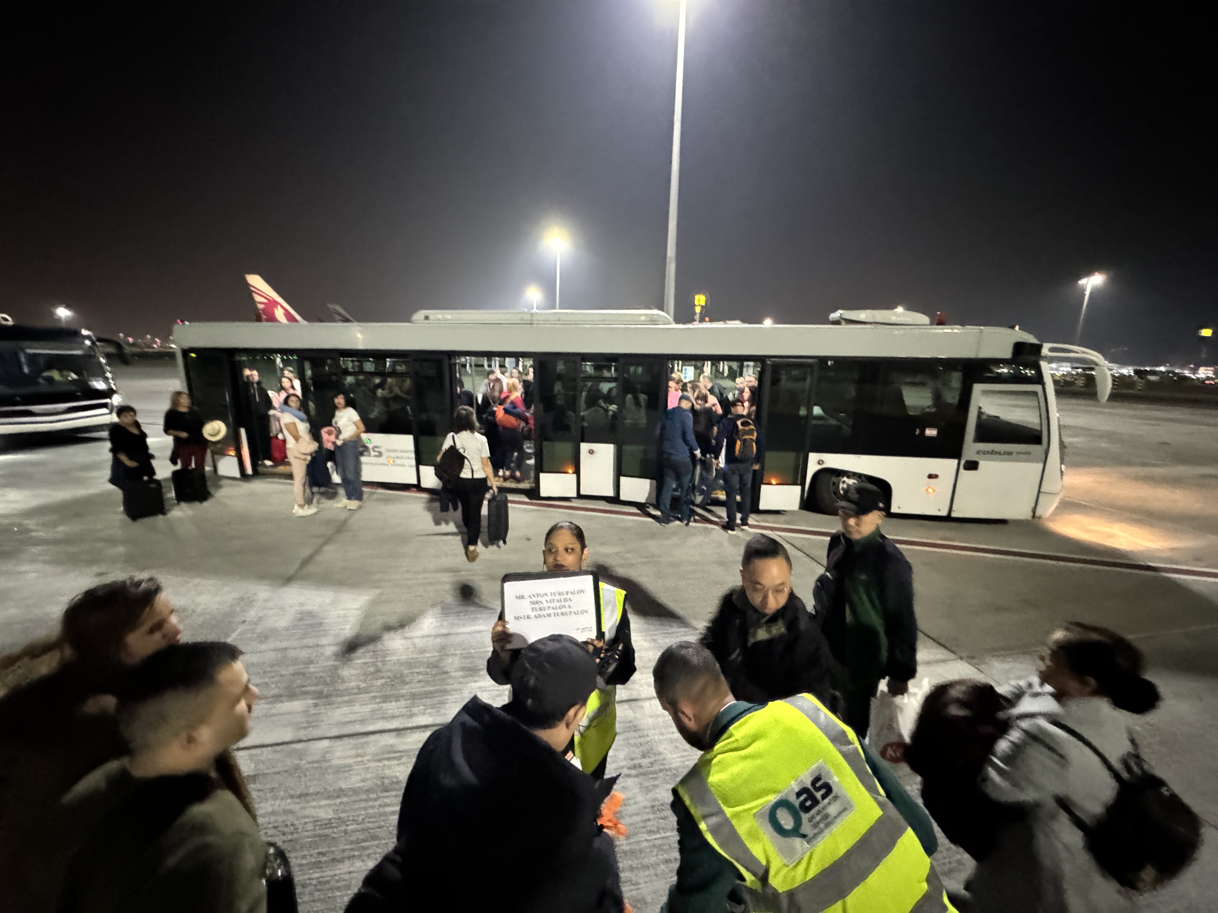 Qatar Airways economy WAW DOH 787 bus on arrival Qatar Airways economy WAW DOH 787 bus on arrival