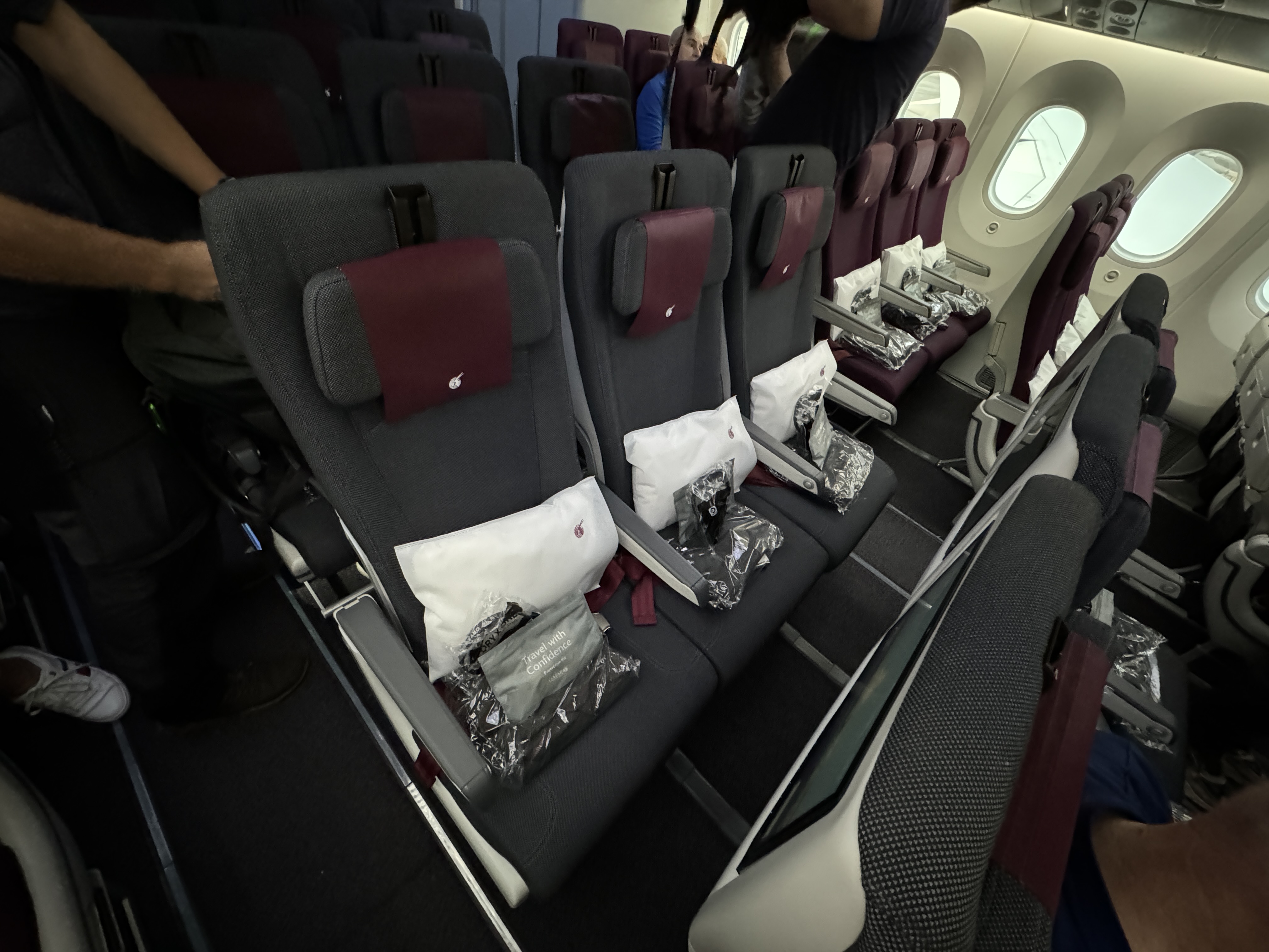 Qatar Airways economy WAW DOH 787 row 25 center Qatar Airways economy WAW DOH 787 row 25 center